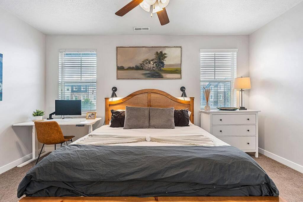 Two-Bedroom House photo 3