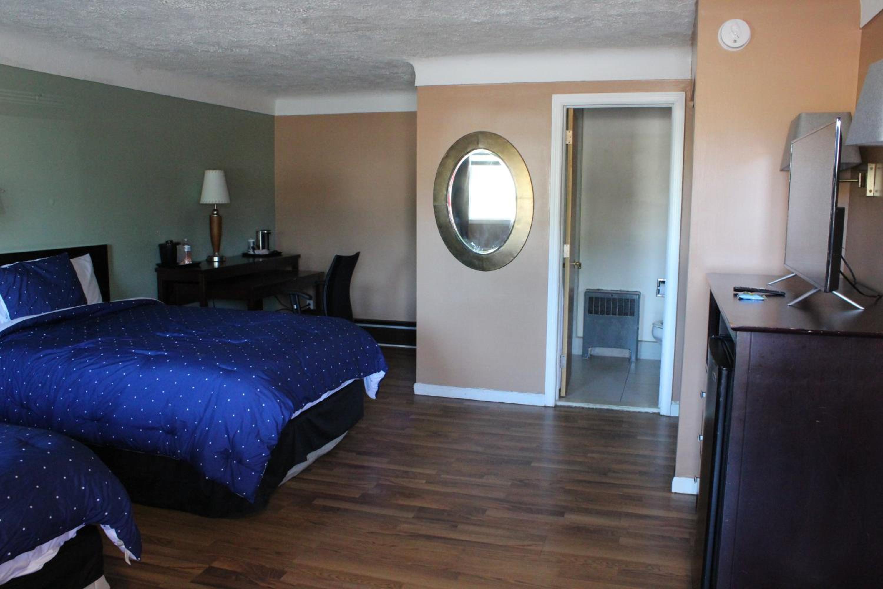 Double Room - Photo 15
