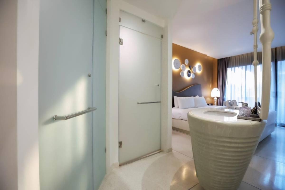 Superior Double Bed - Photo 14