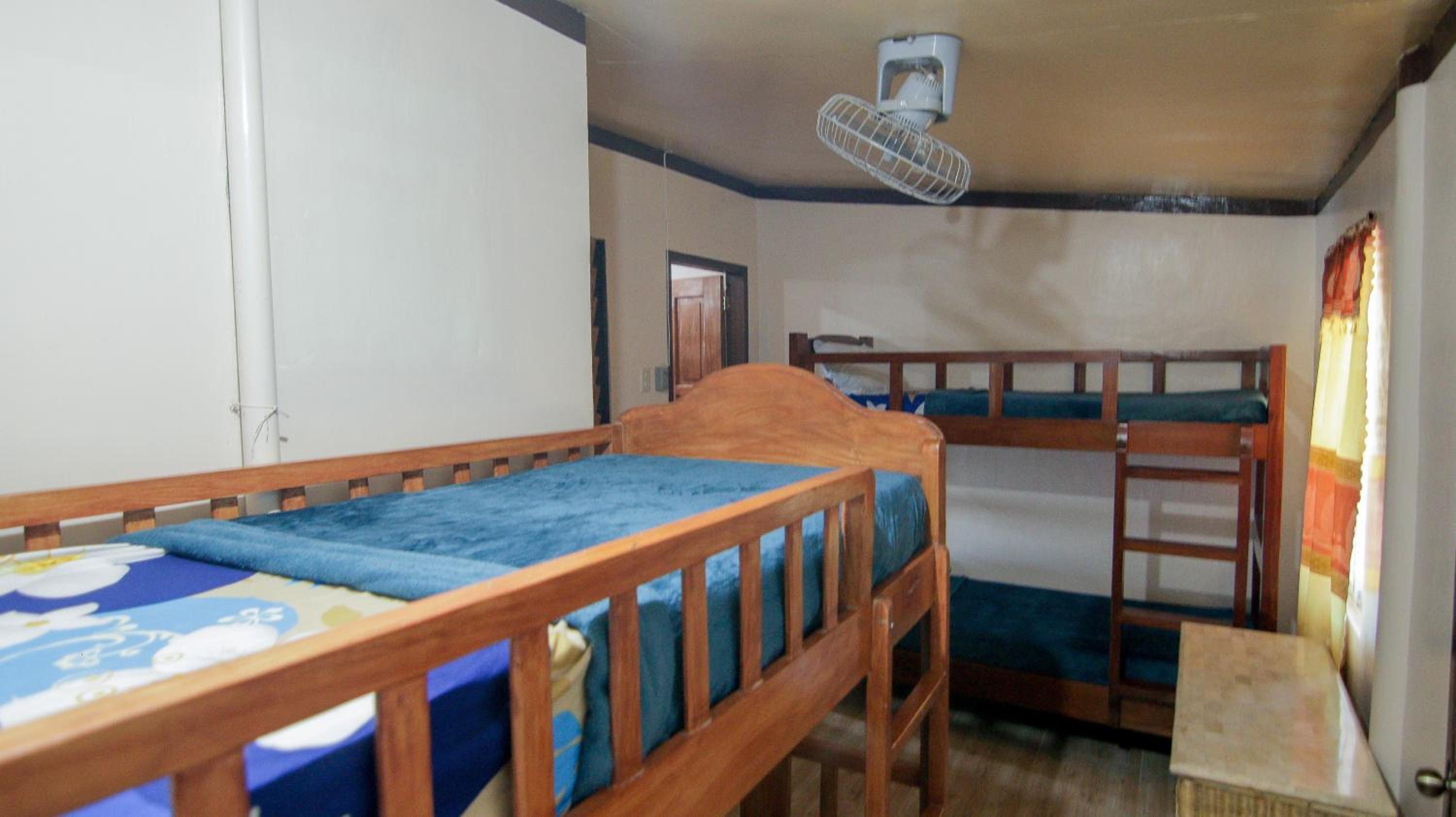 Quadruple Room with Shared Bathroom photo 1