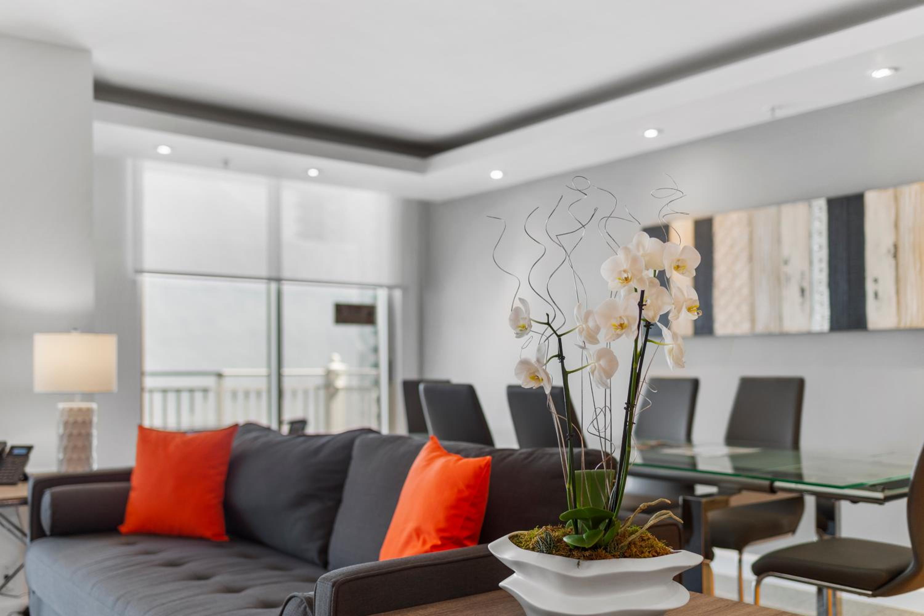 Penthouse Luxury Two Bedroom Suite - Photo 7