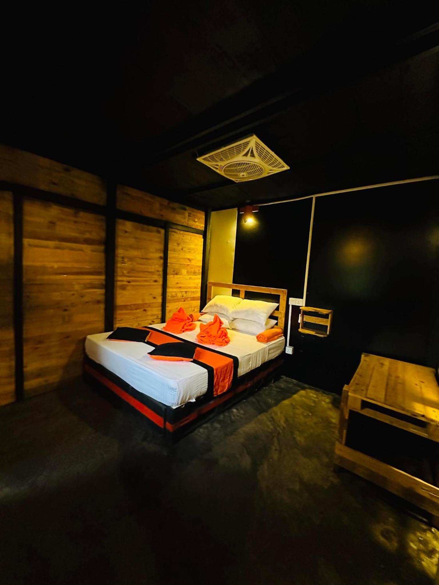 Standard Double Room with Fan photo 2
