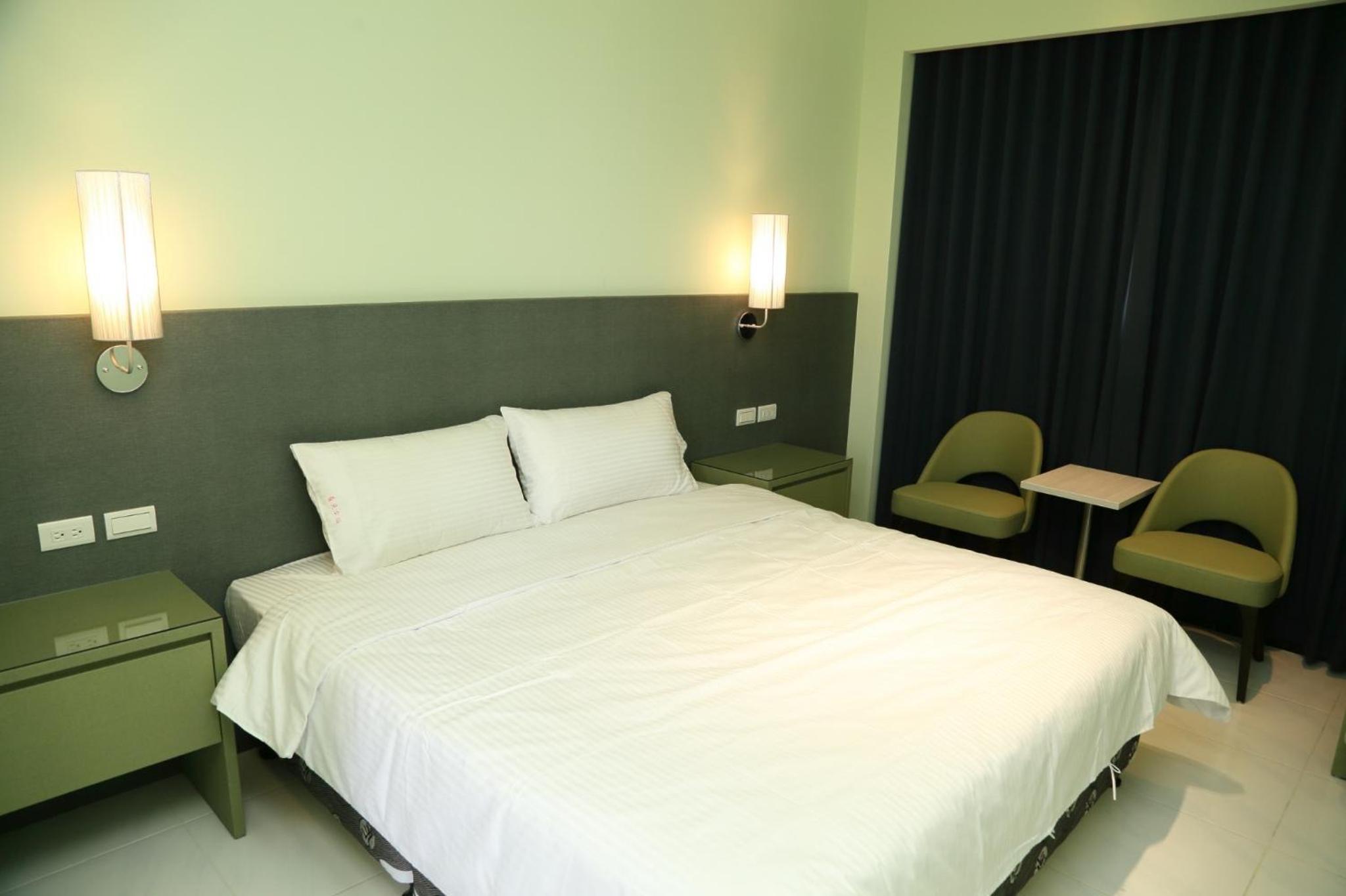Queen Room