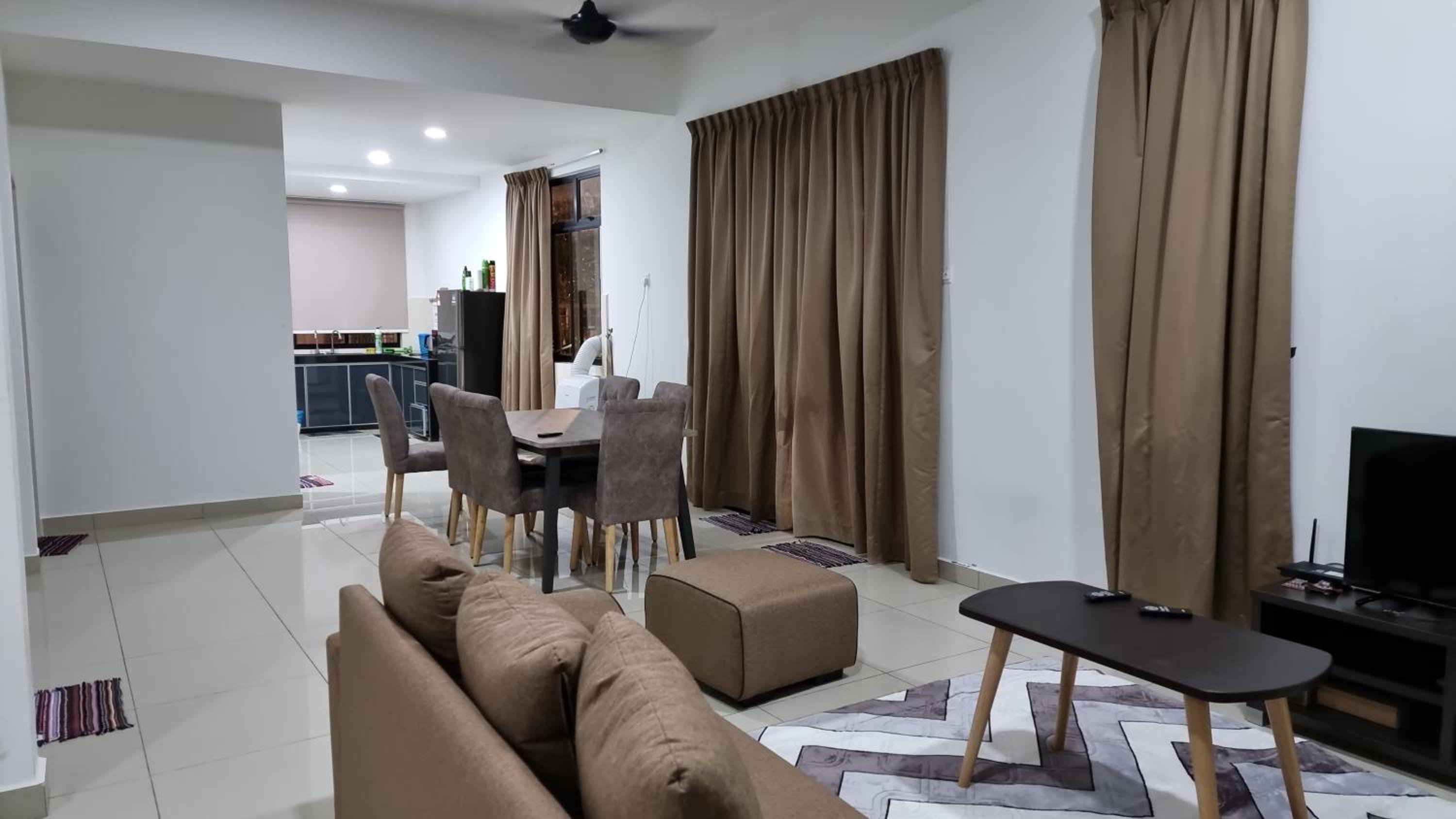 One-Bedroom House photo 1
