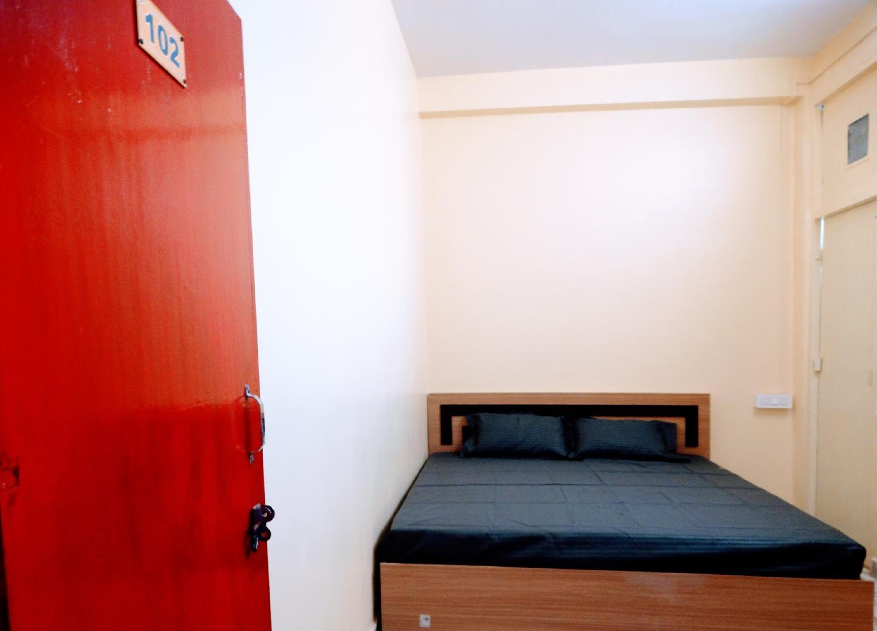 Deluxe Double Room (2 Adults + 1 Child)