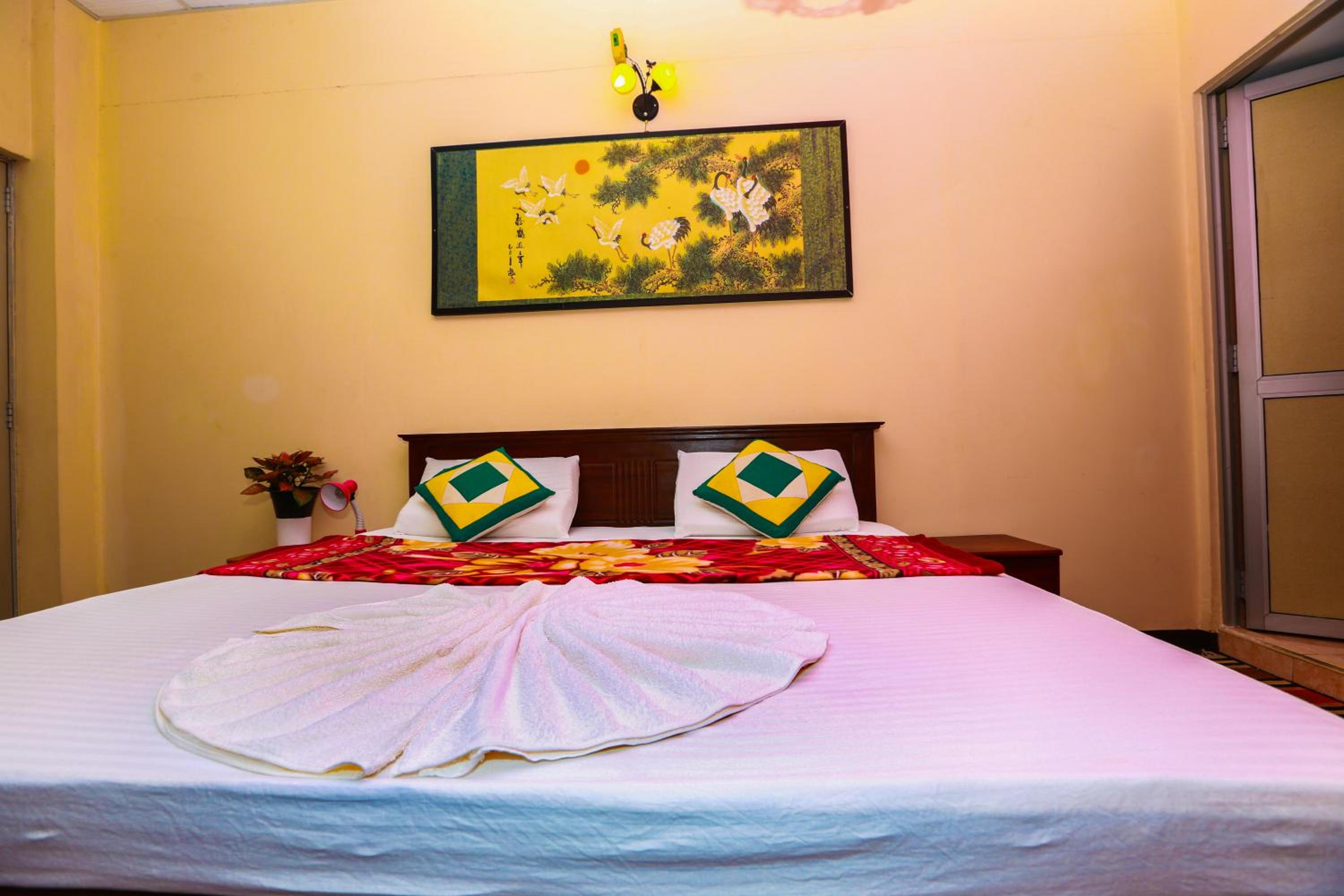 Deluxe Double Room (2 Adults + 1 Child) photo 1