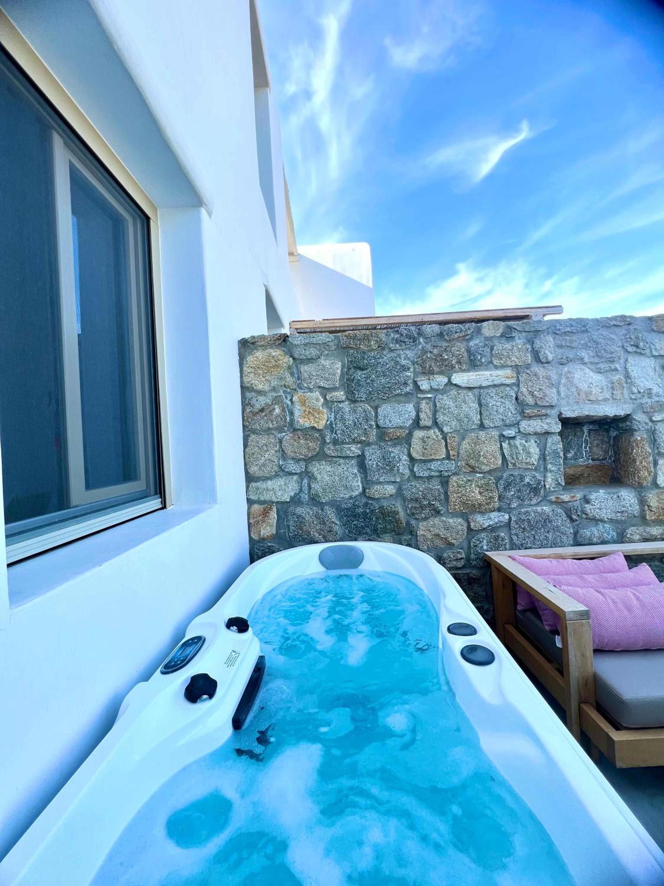 Suite with Hot Tub - Photo 6