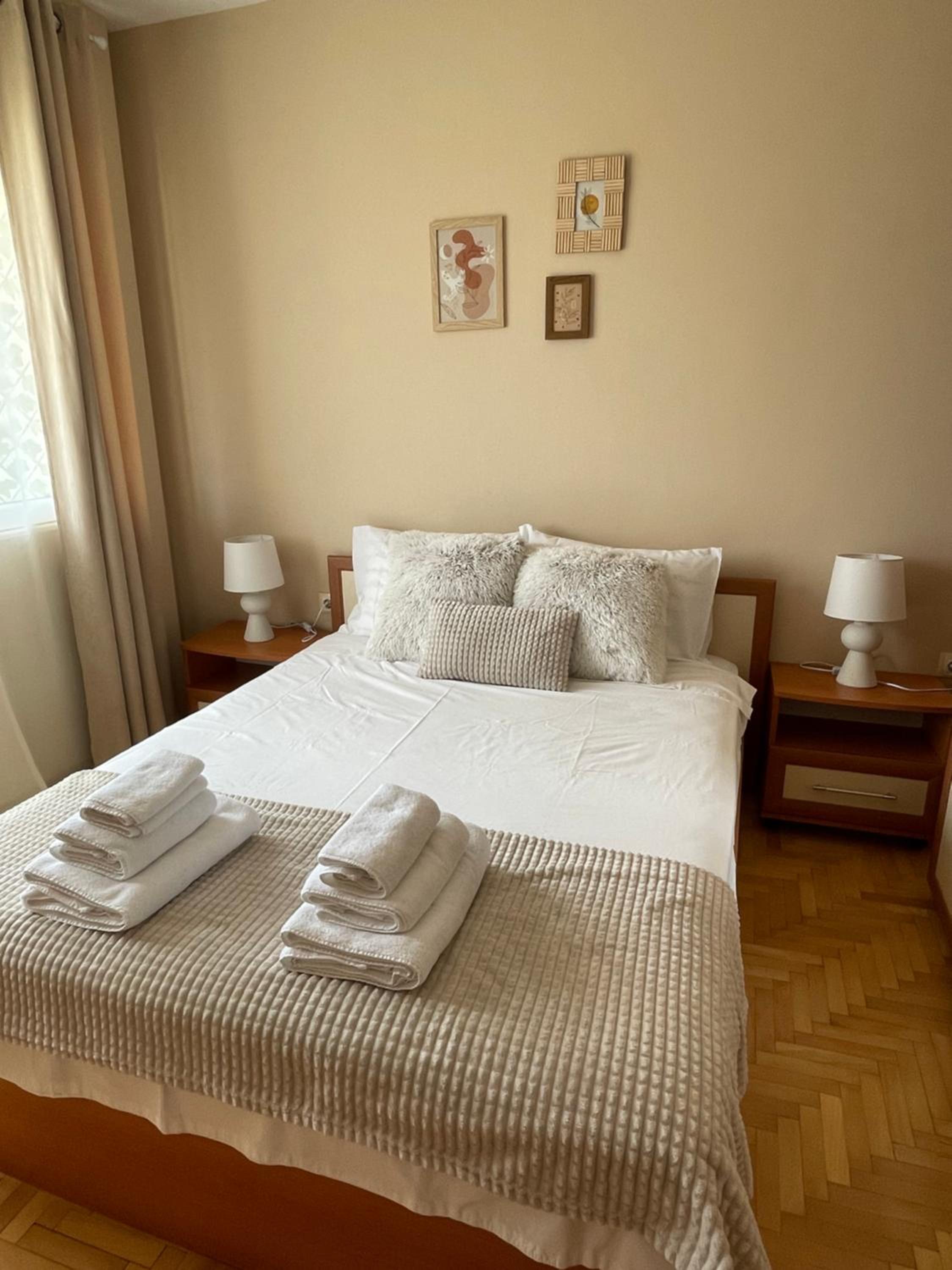 One-Bedroom Apartment photo 2