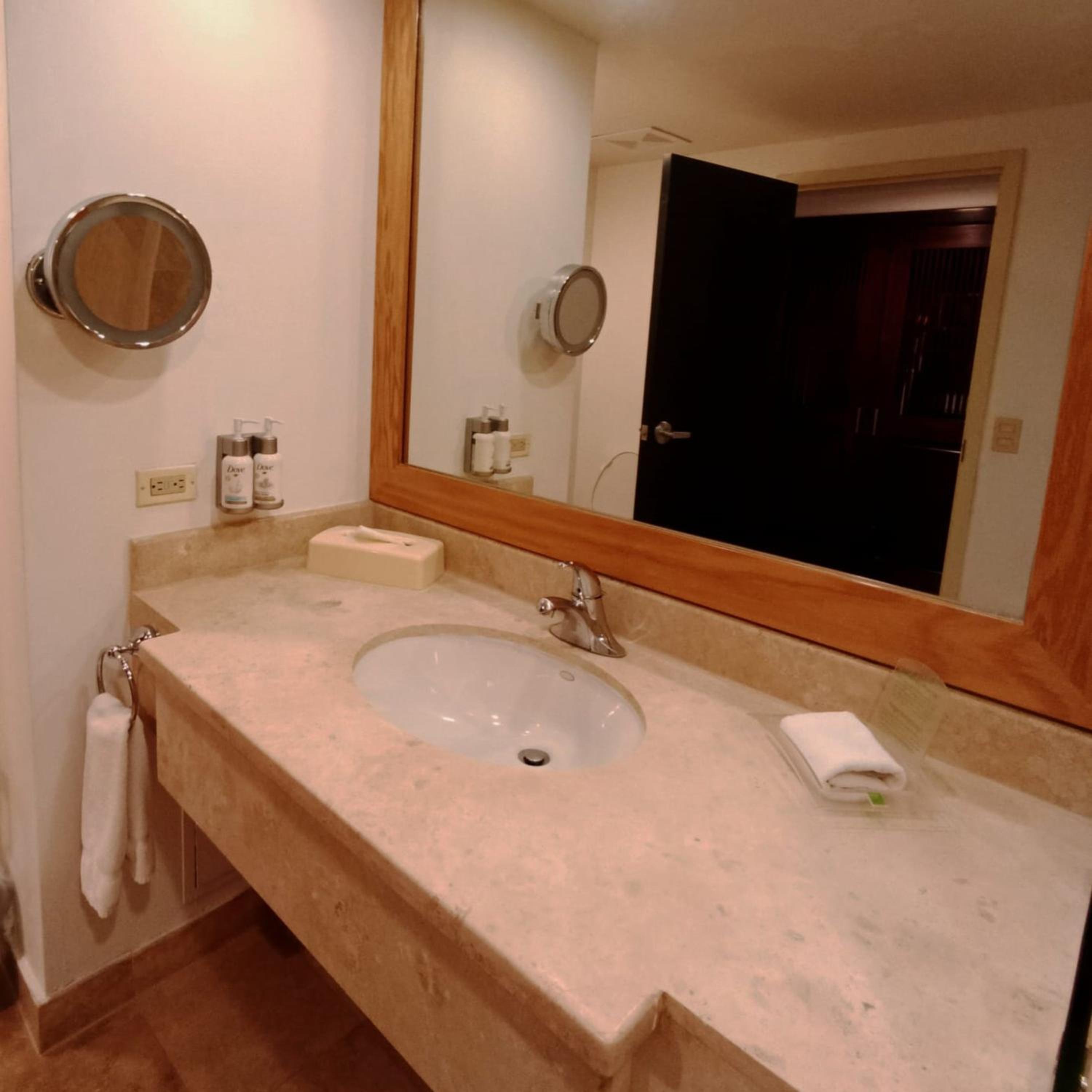 Standard Double Room with Two Double Beds - Photo 3
