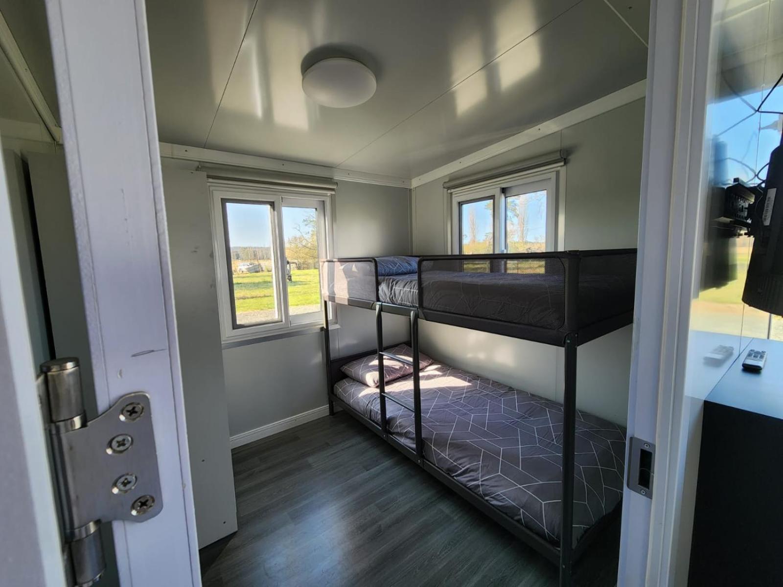 Two-Bedroom Cottage photo 2