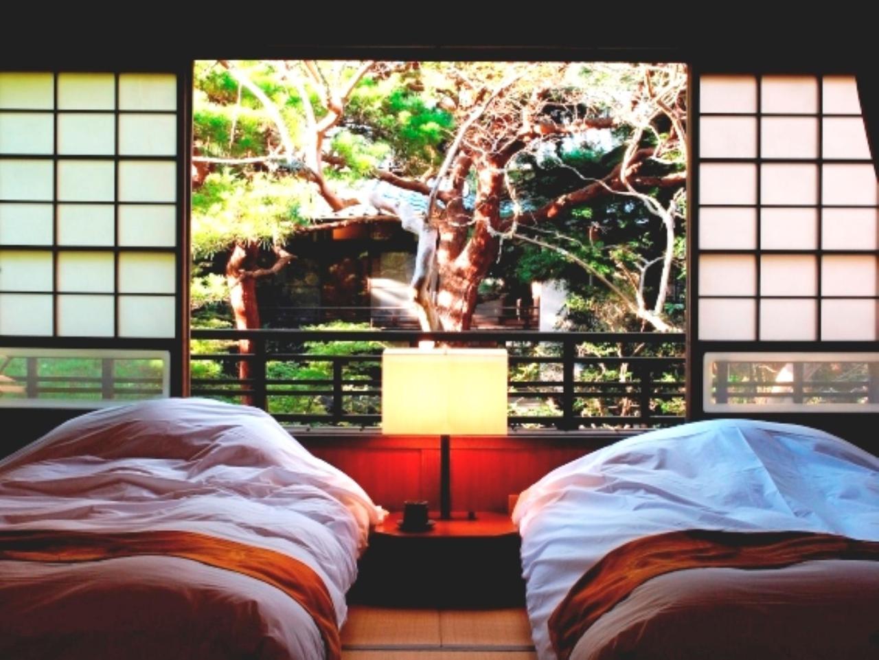 Twin Room with Shared Bathroom