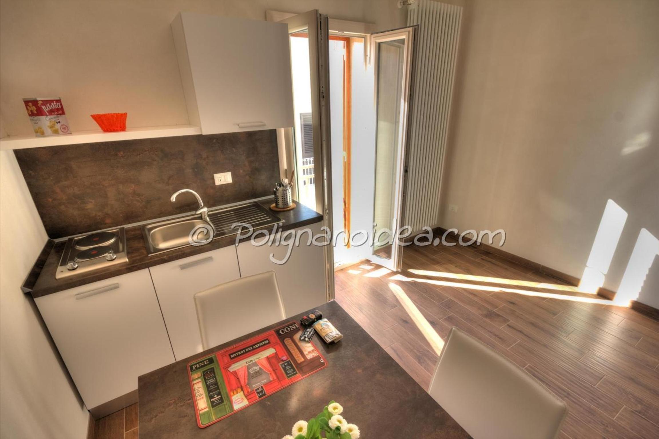 Double Room with Balcony - Photo 5