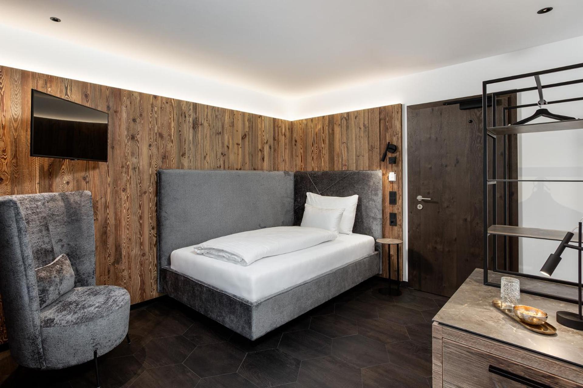 Single Room photo 2