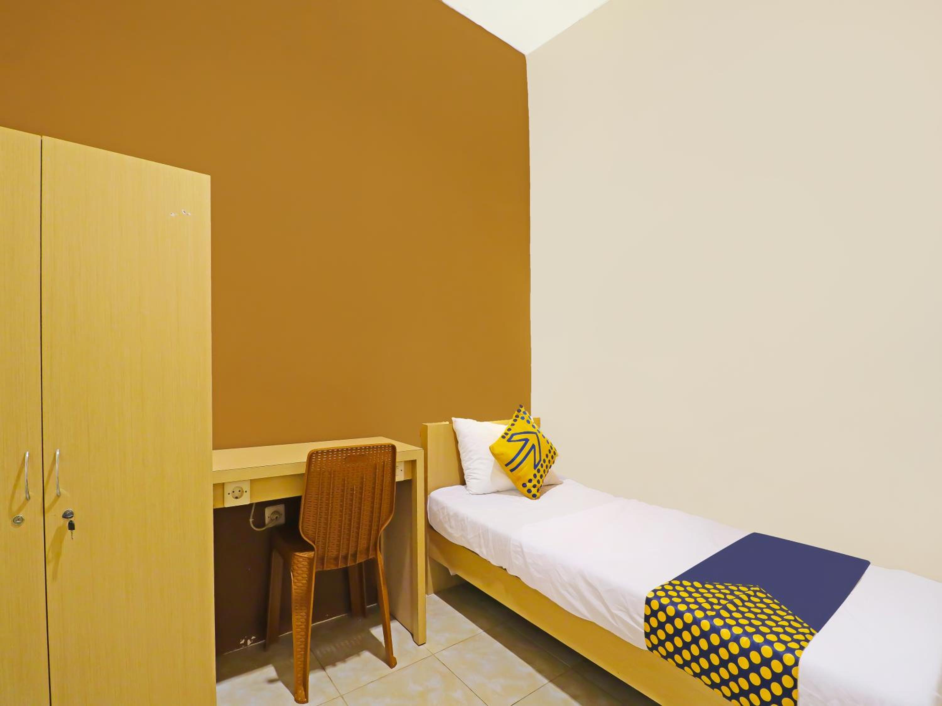 Large Single Room photo 2