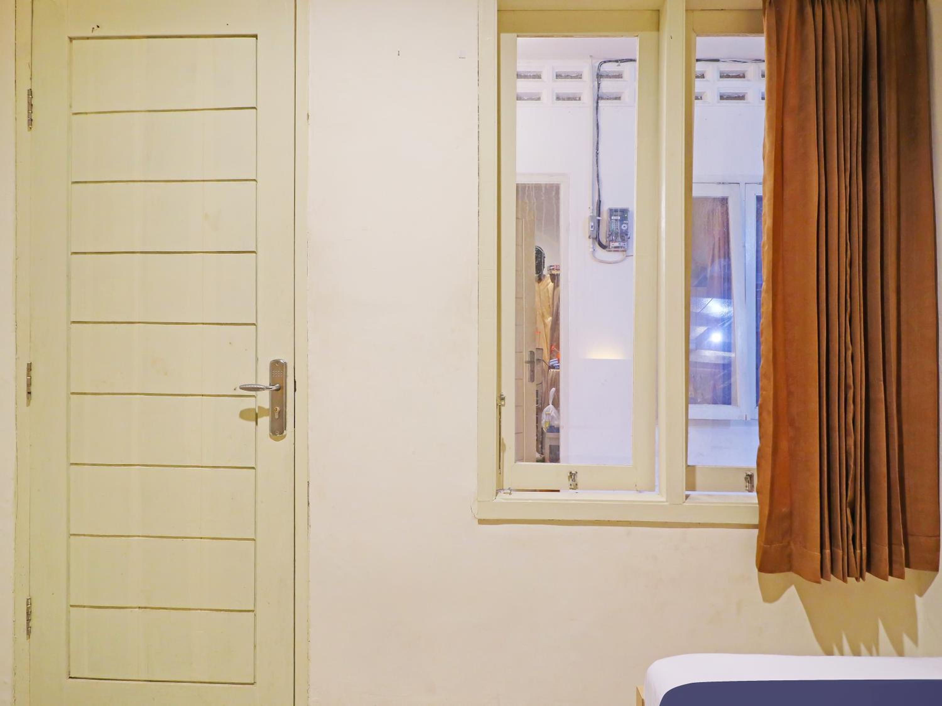 Large Single Room photo 3