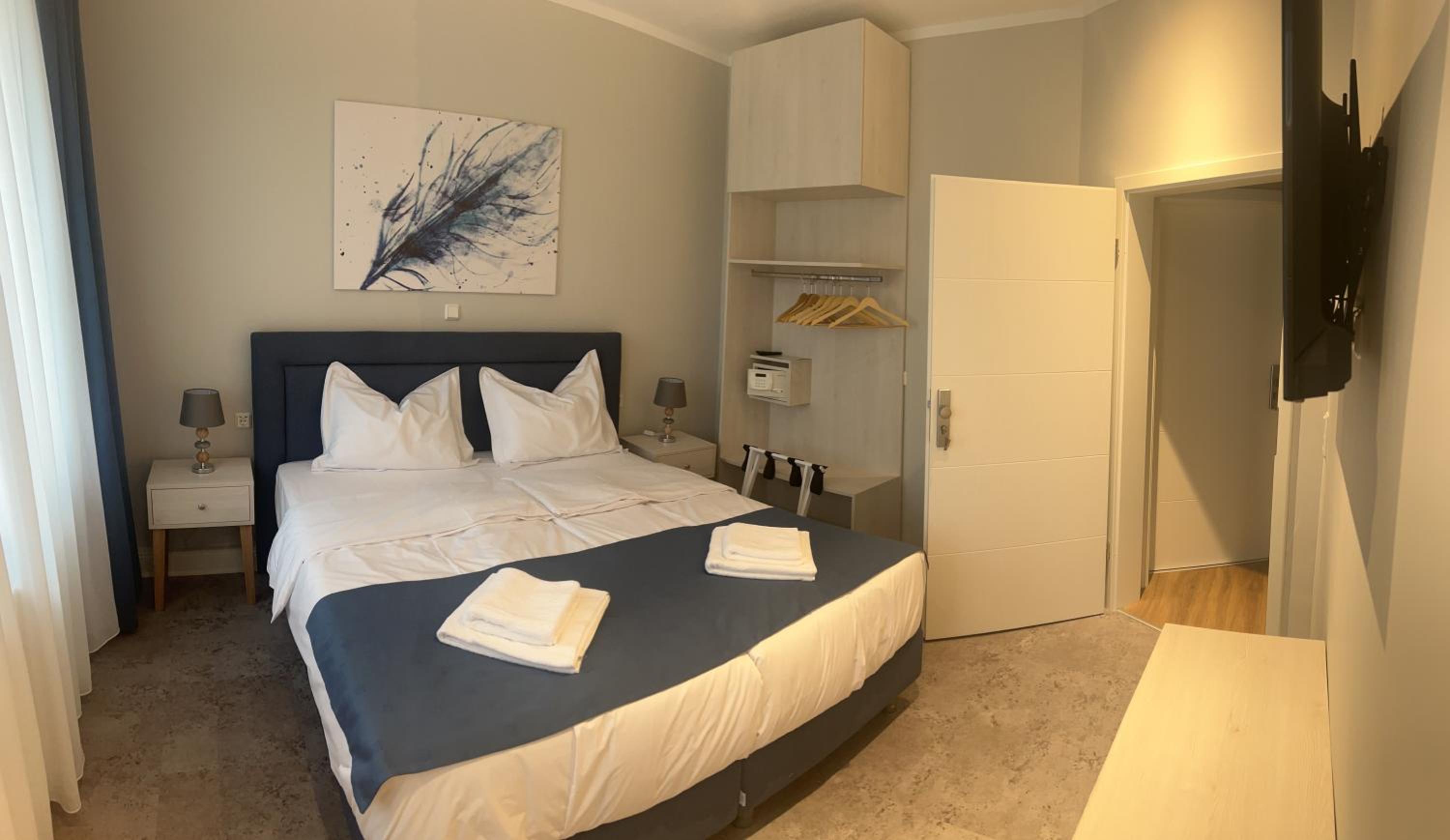 Deluxe Double or Twin Room with City View photo 1