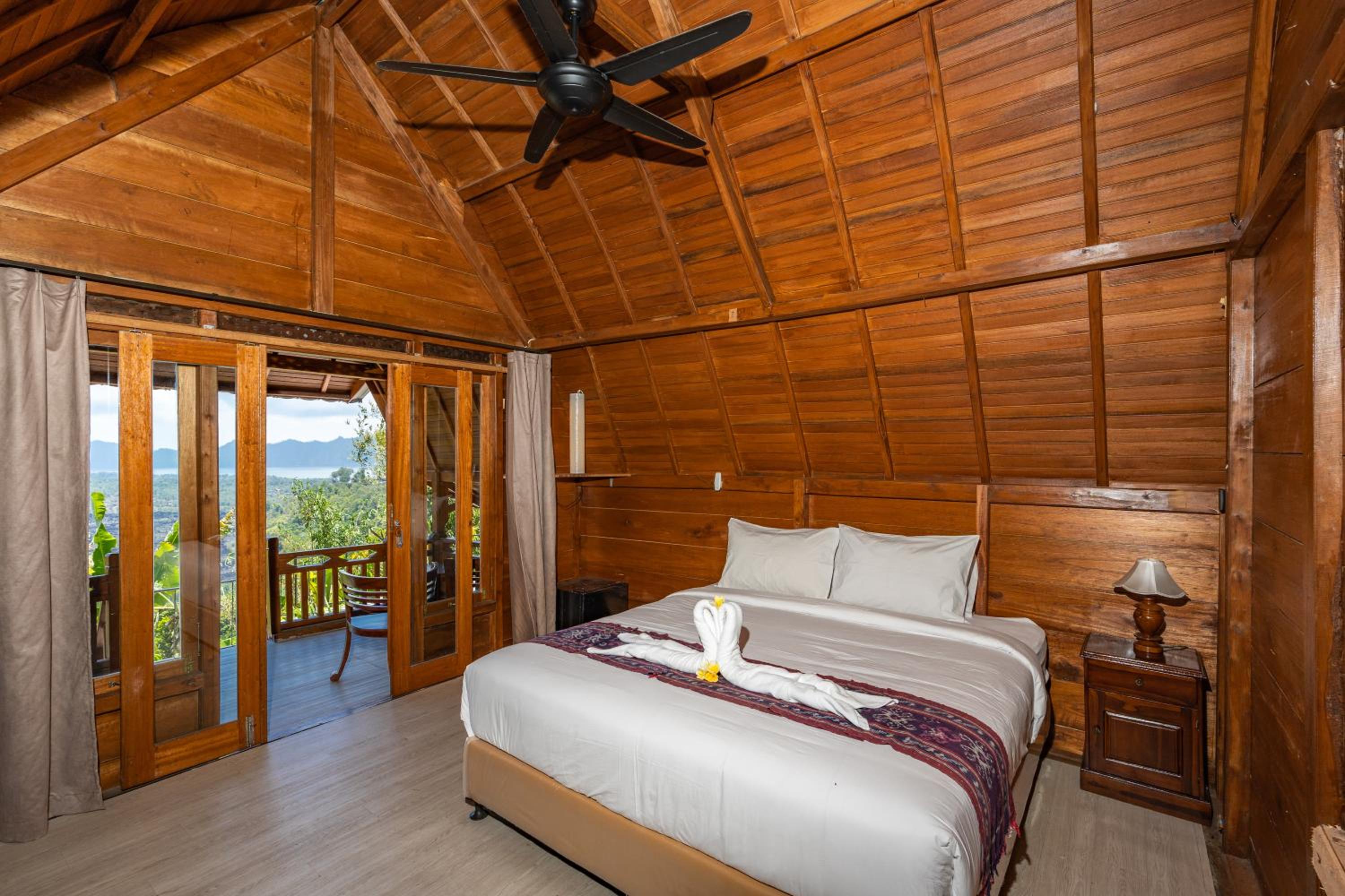 King Room with Mountain View photo 3