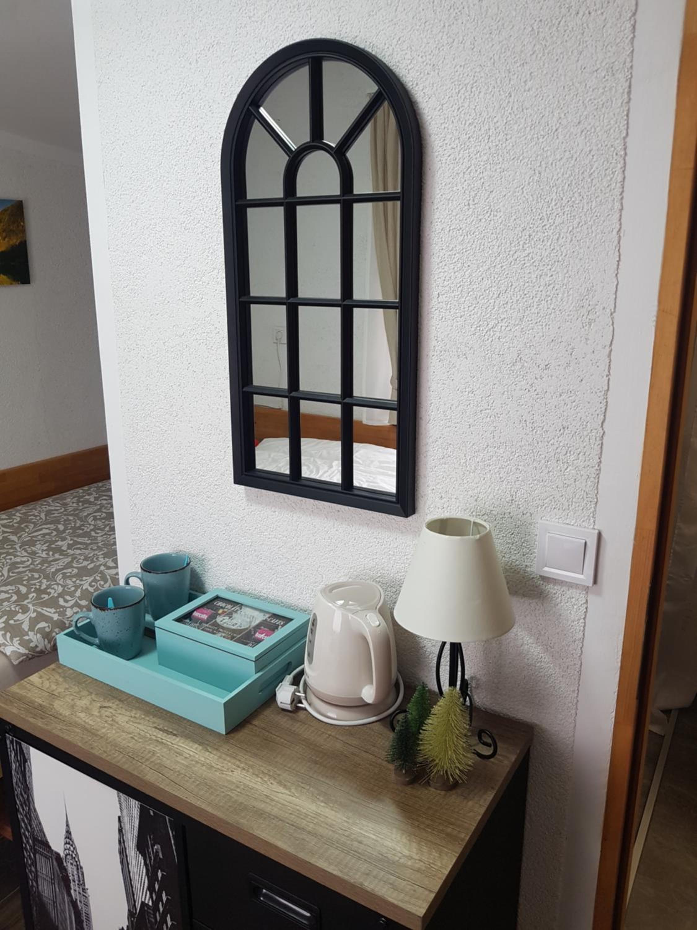 Twin Room with Bathroom - Photo 9