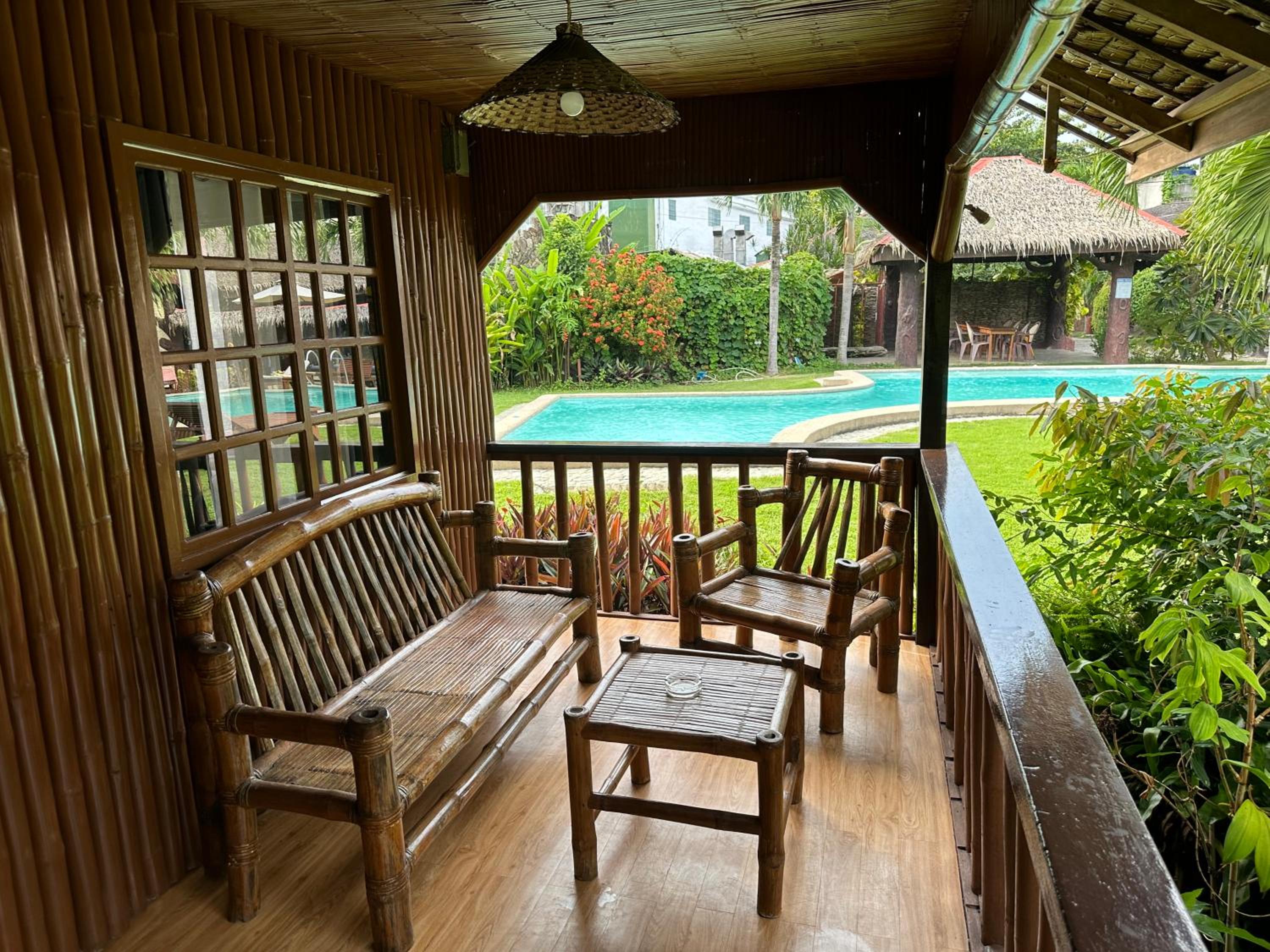 Standard Bungalow - Photo 2