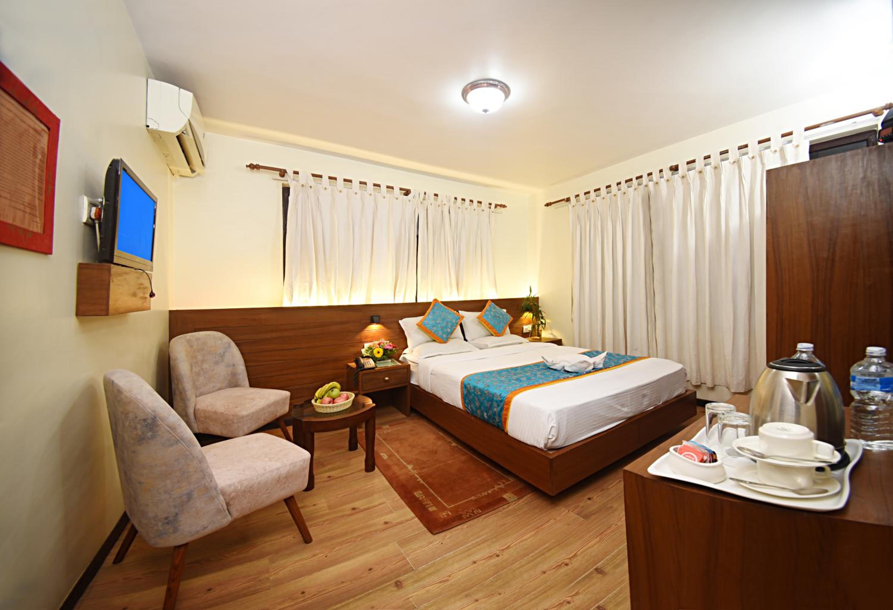 Deluxe Double Or Twin Room - Photo 1