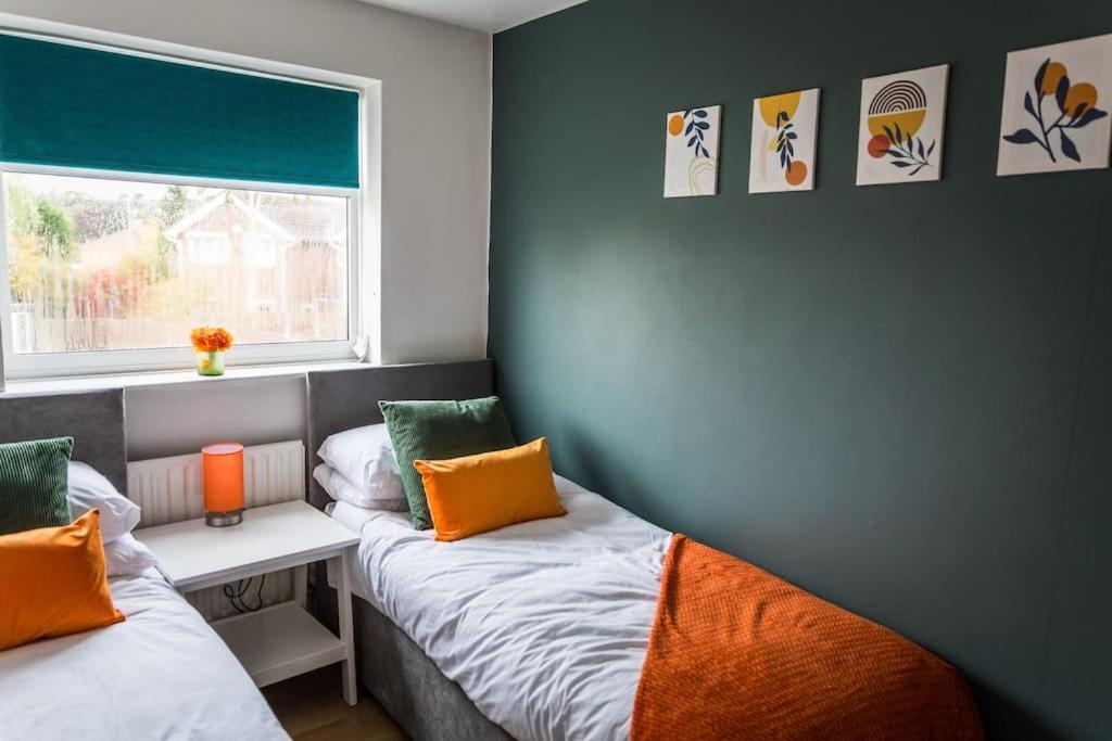 Three-Bedroom Apartment photo 1