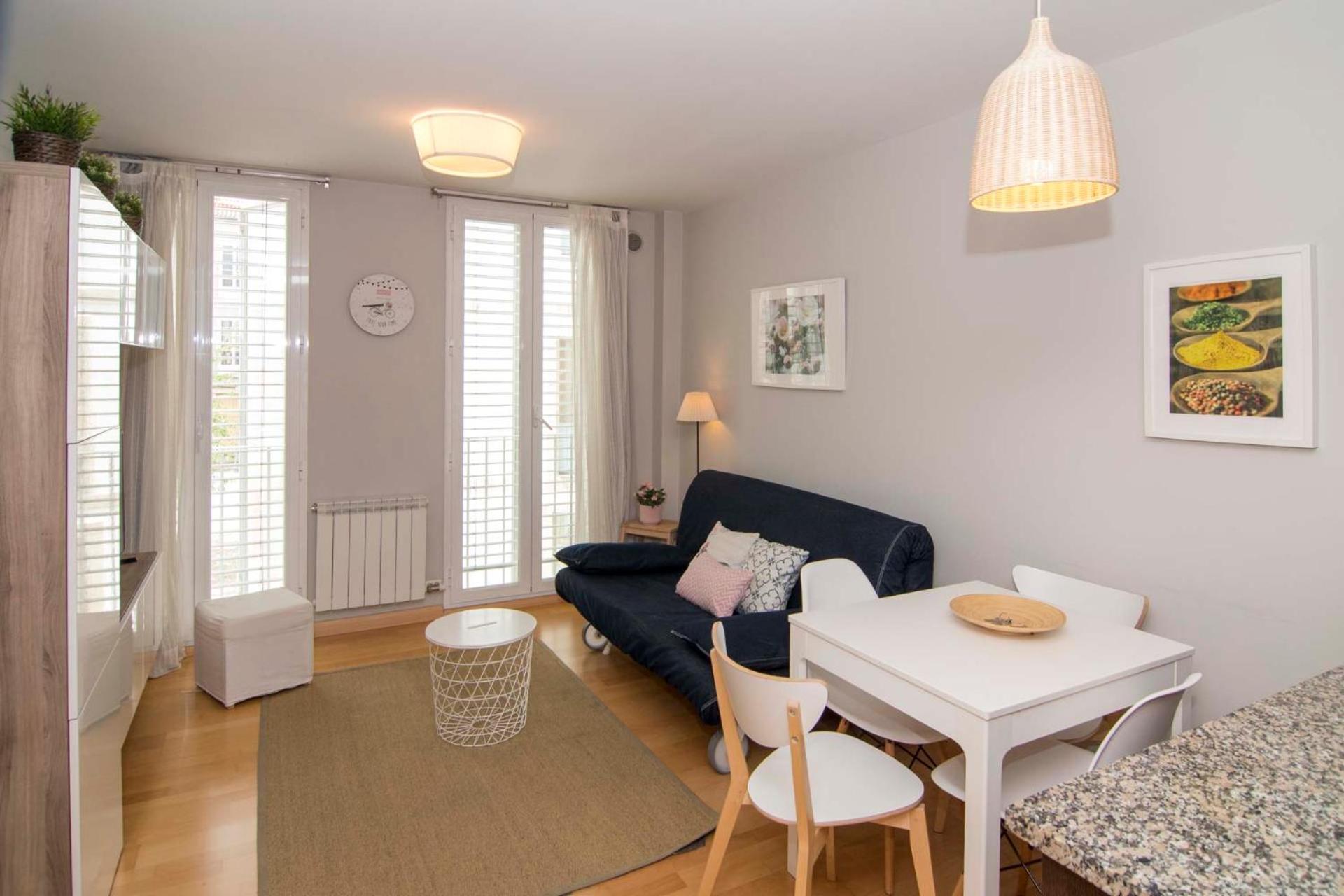 Apartamento con Balcón