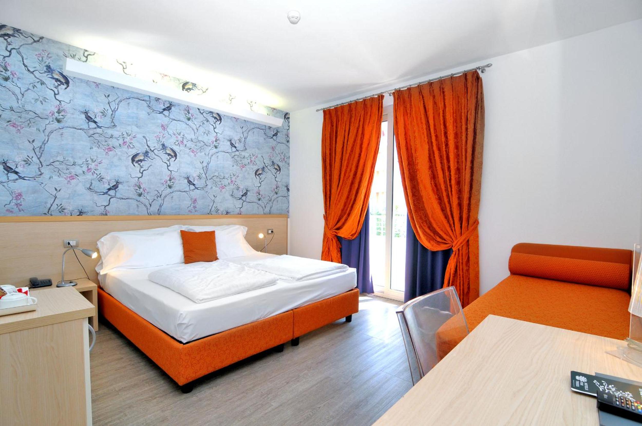 Superior Double or Twin Room with Balcony - Photo 9