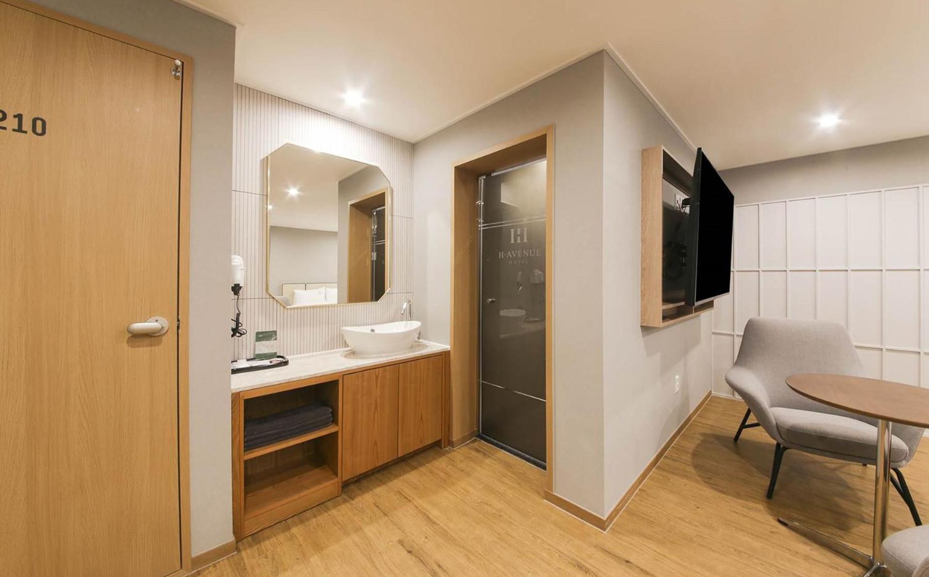 Deluxe Avenue Room photo 2