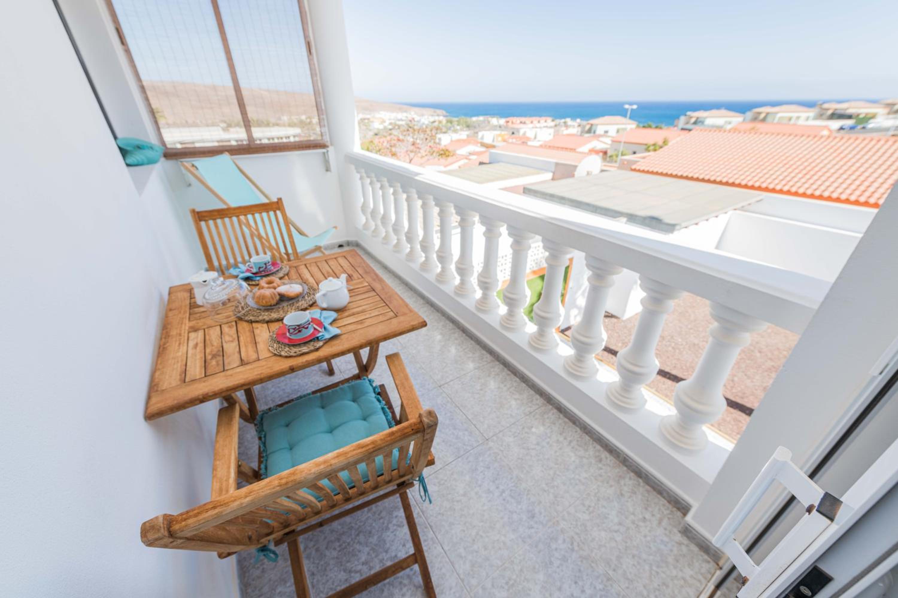 Apartment with Balcony photo 1