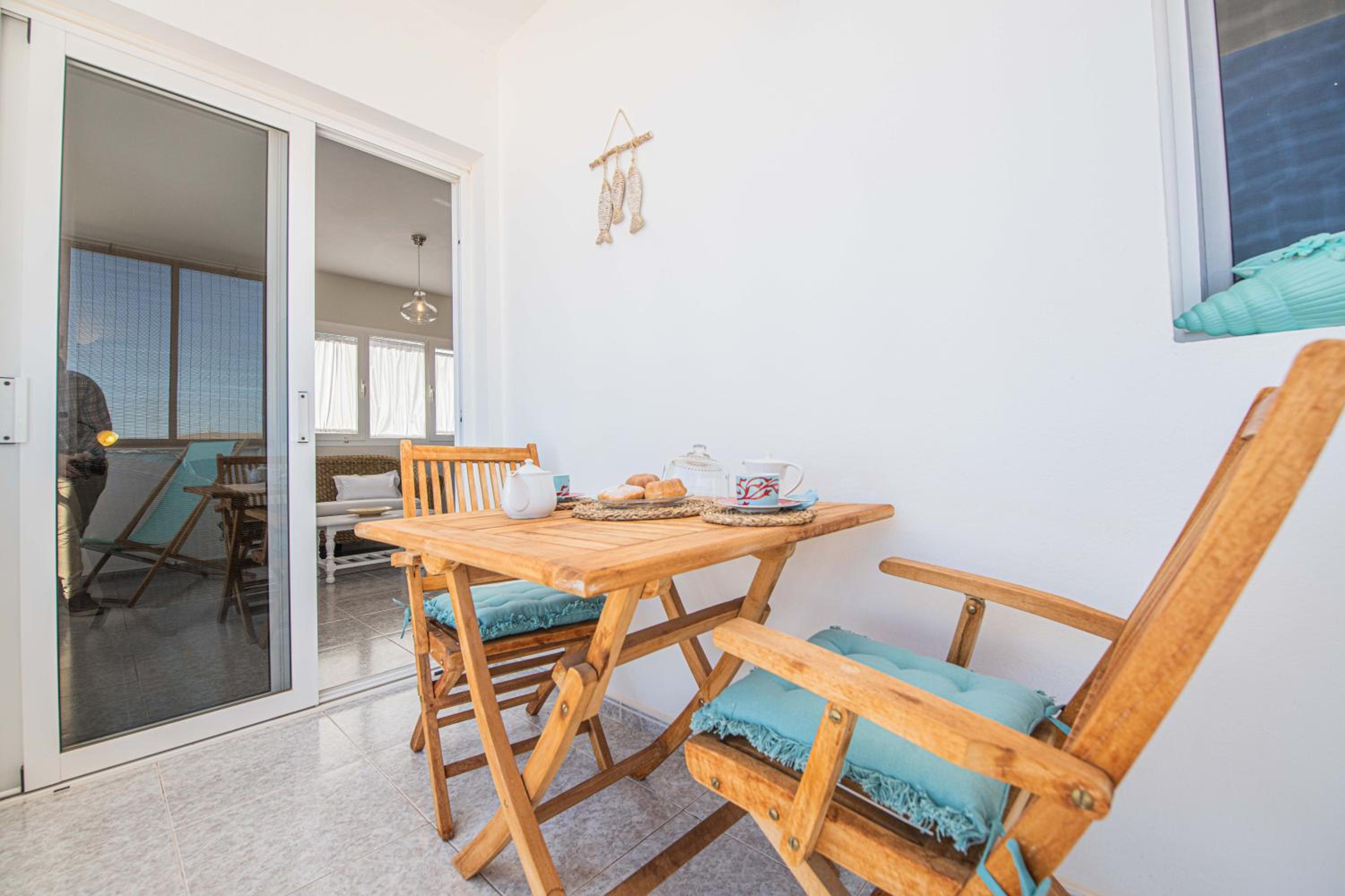 Apartment with Balcony photo 2