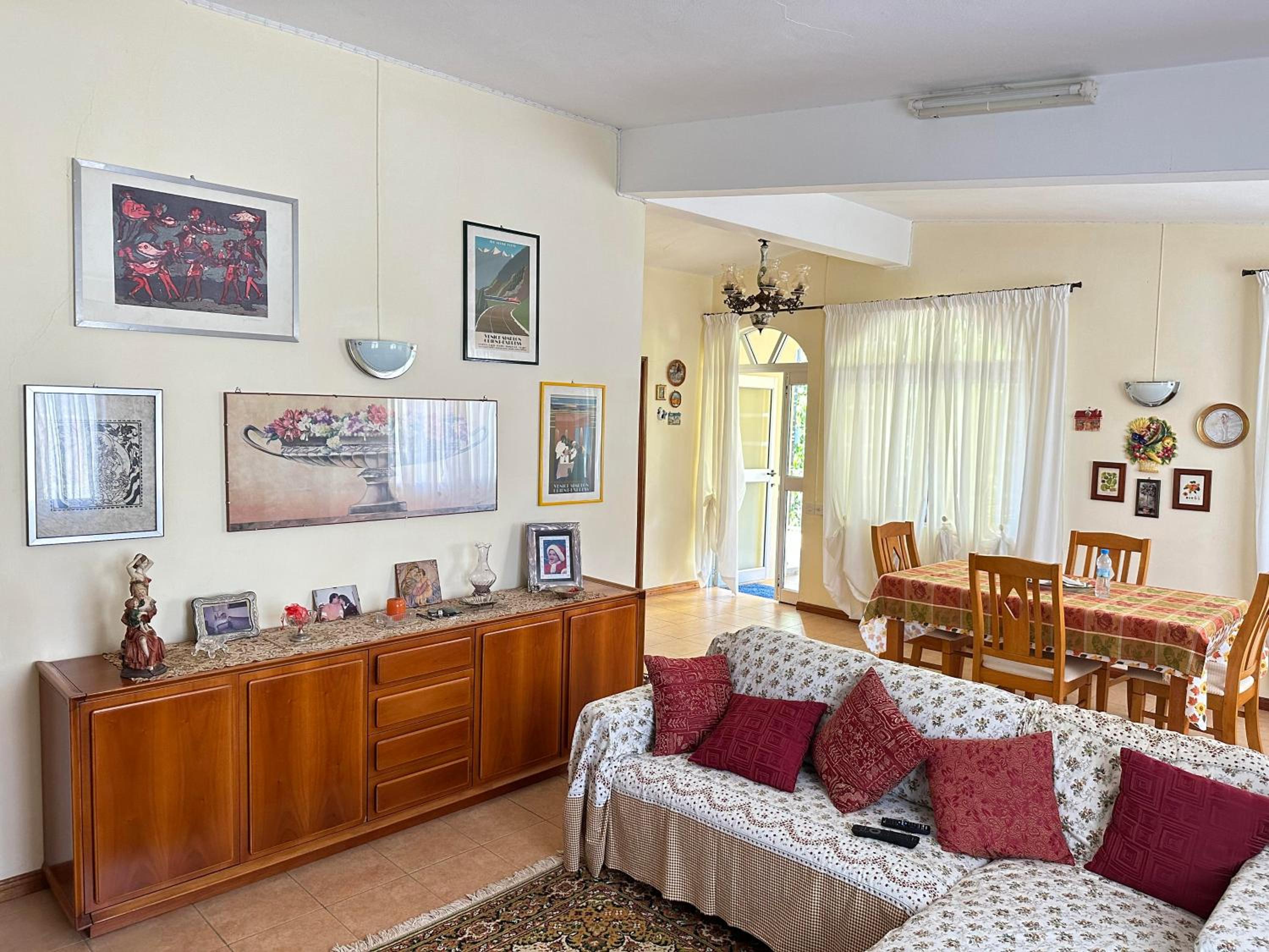 Two-Bedroom House photo 2