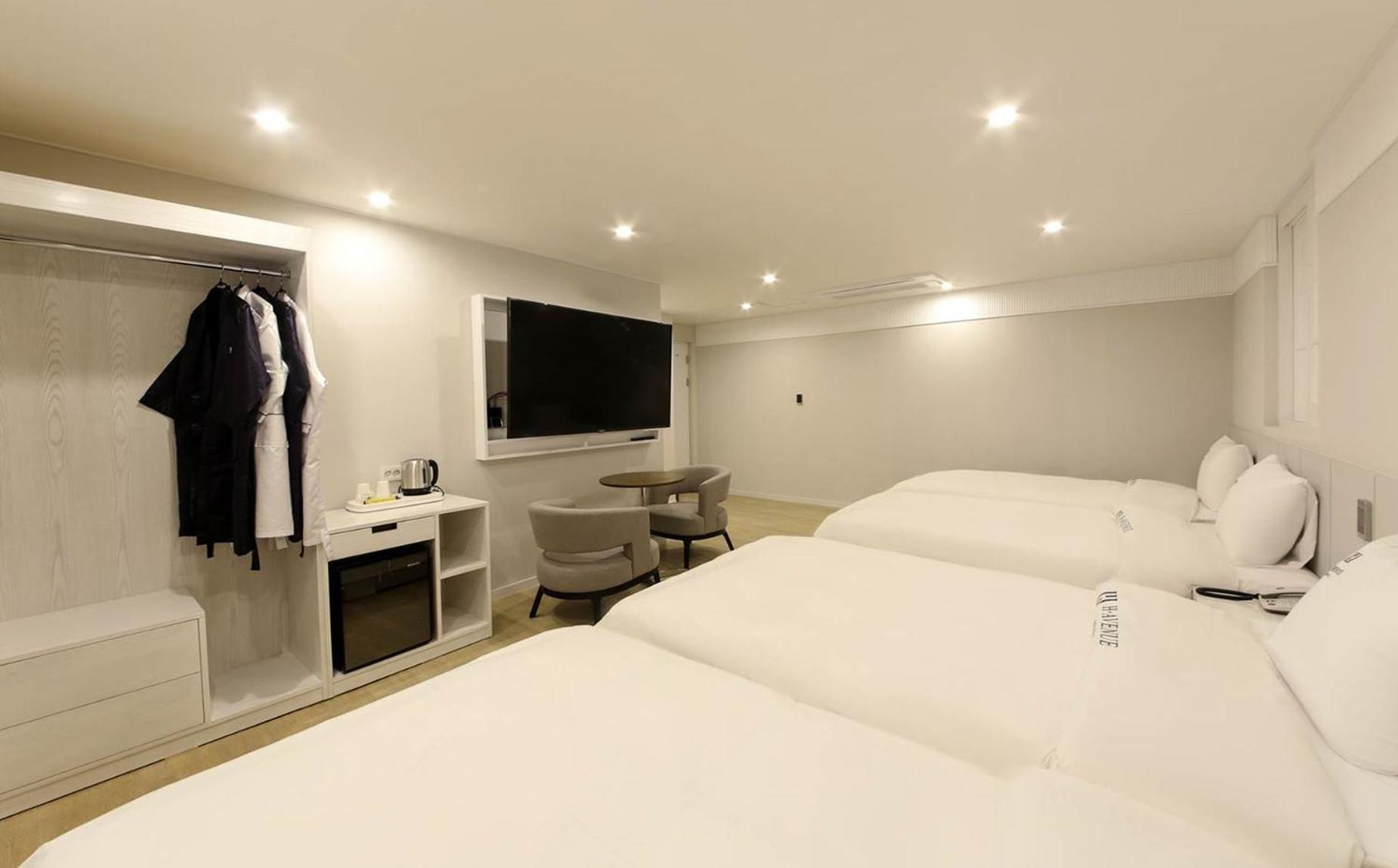 Family Quadruple Room photo 2