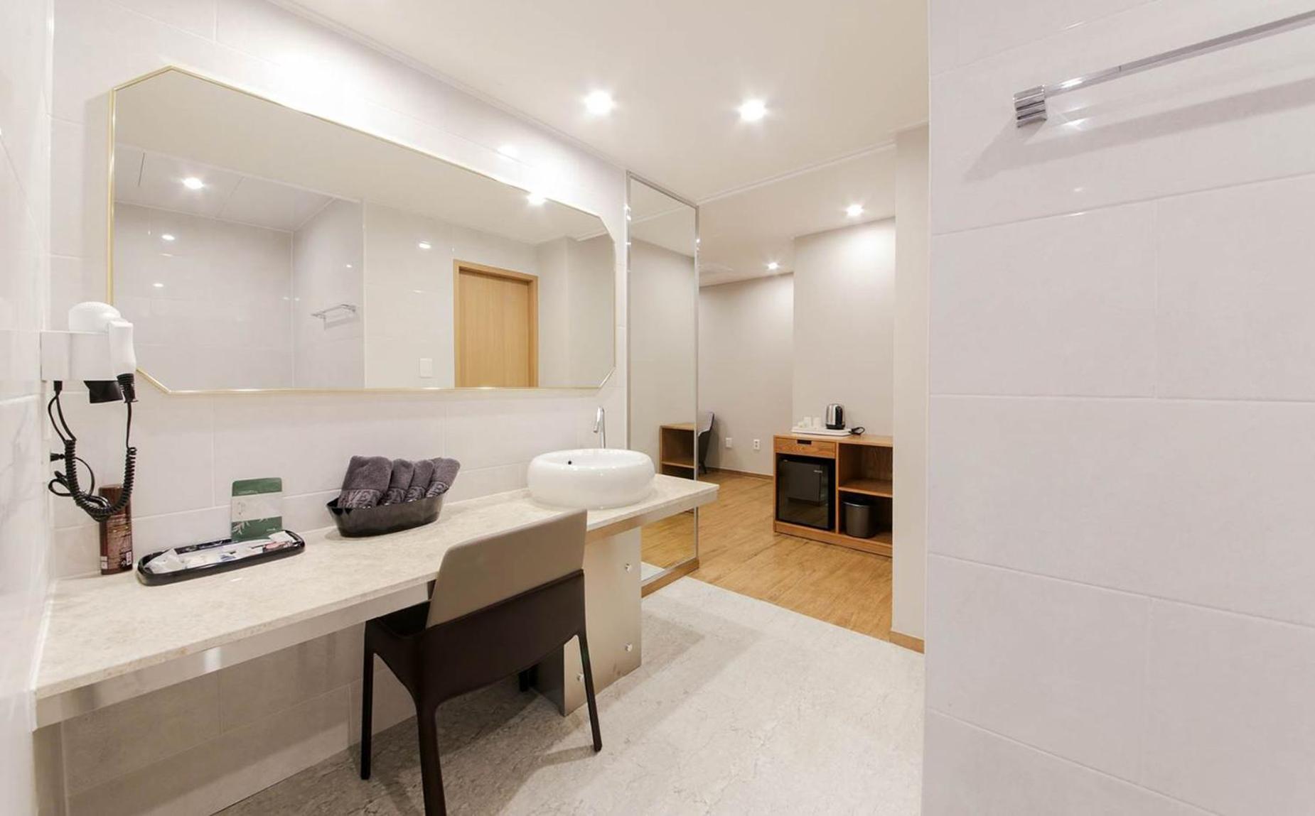 Suite Avenue photo 2