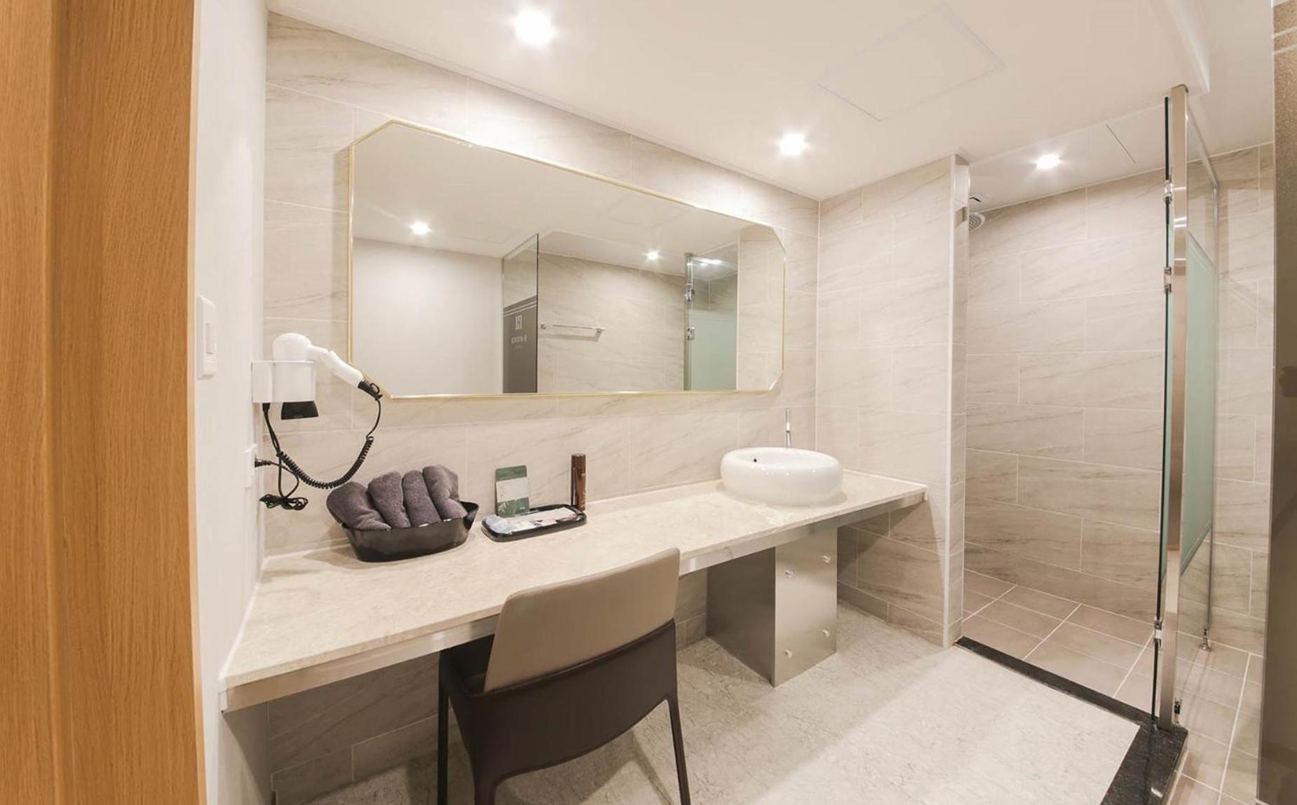 Suite Avenue photo 3