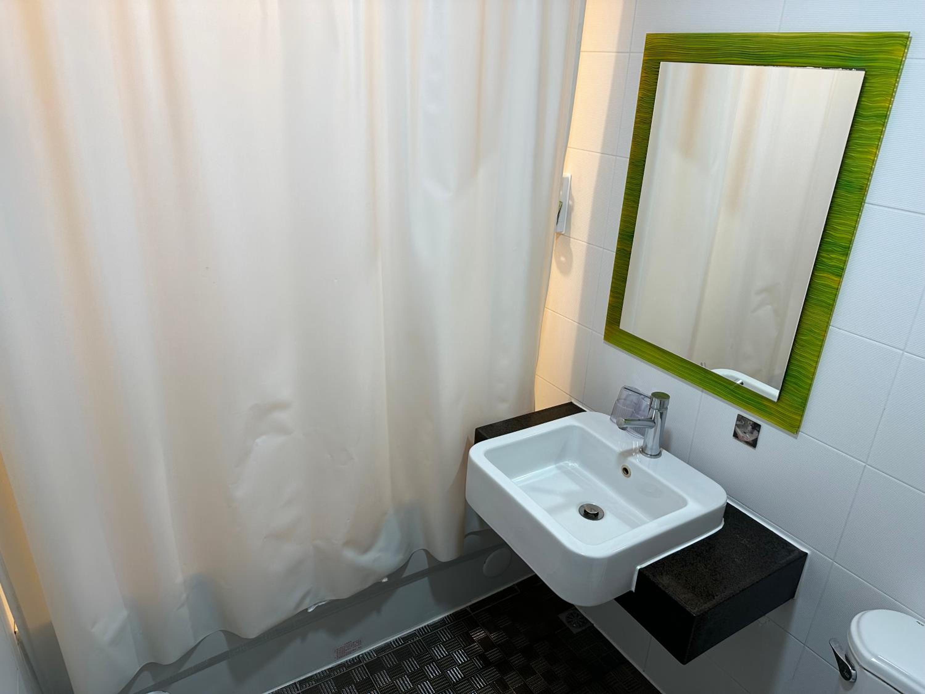 Deluxe Double Room - Photo 6