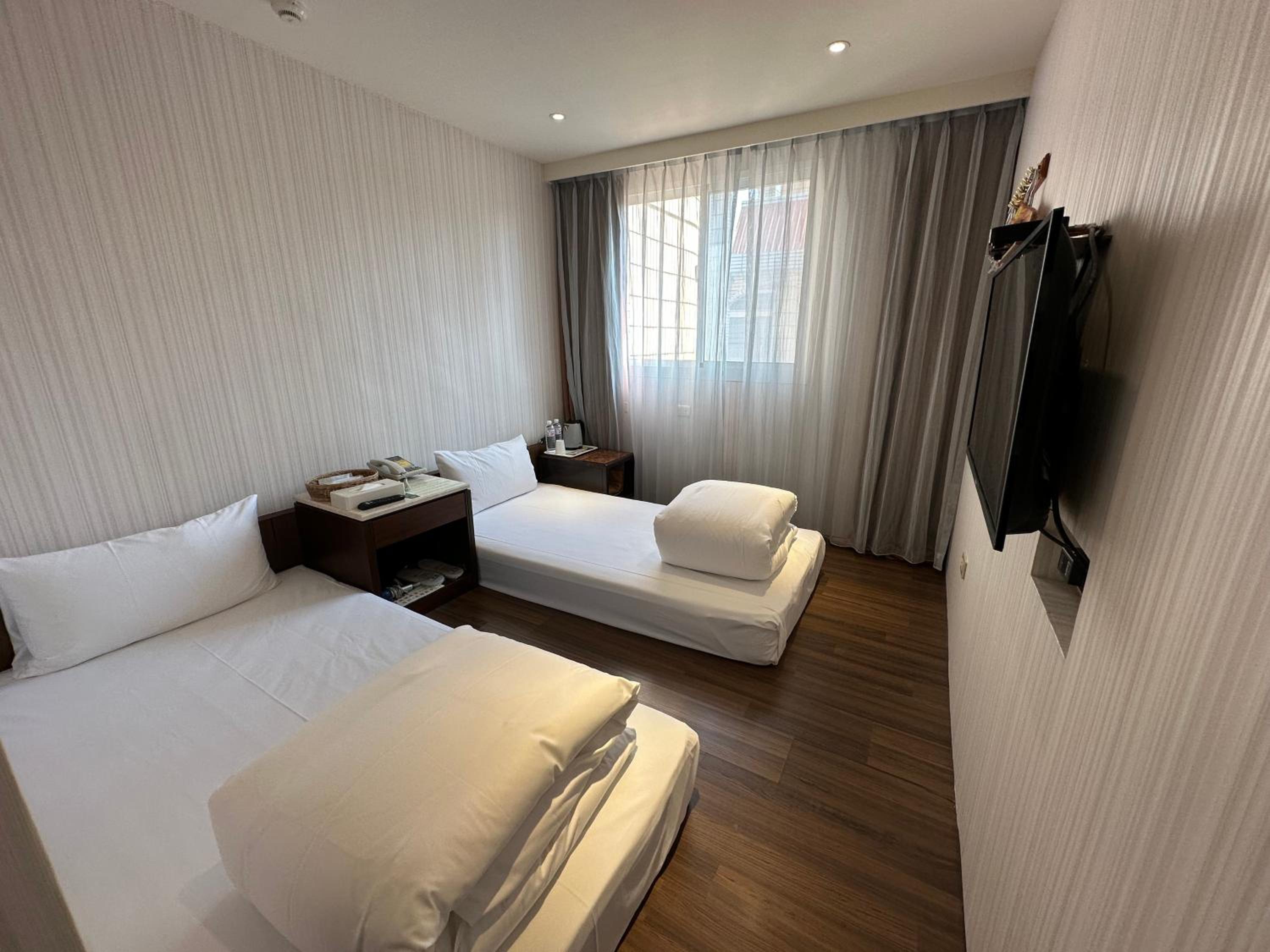 Twin Room with Private Bathroom