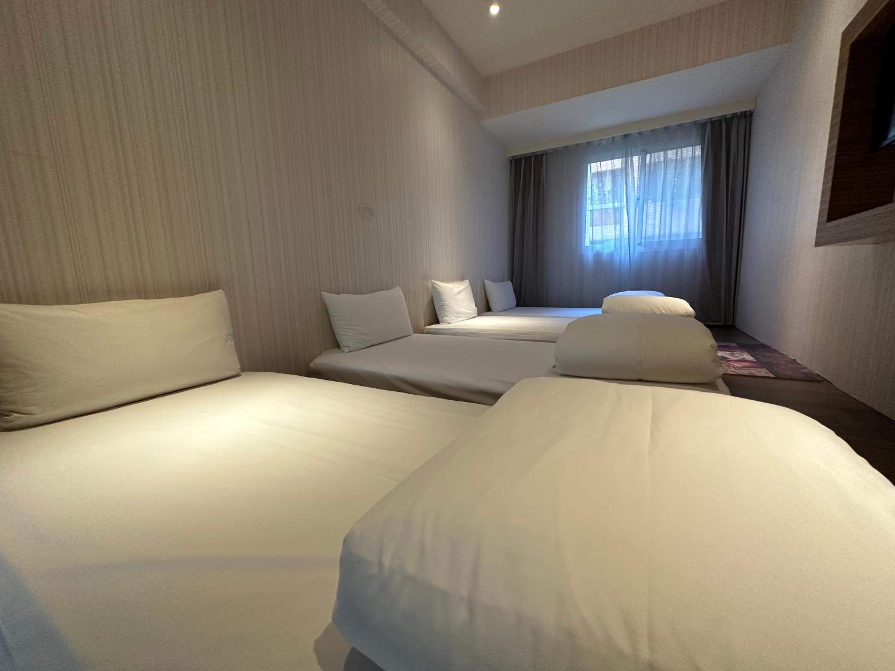 Deluxe Family Room