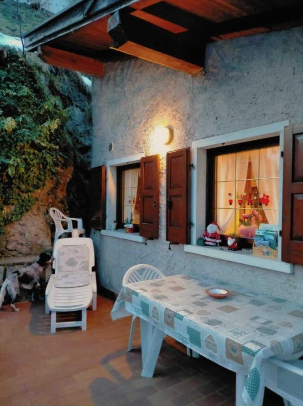 One-Bedroom House - Photo 28
