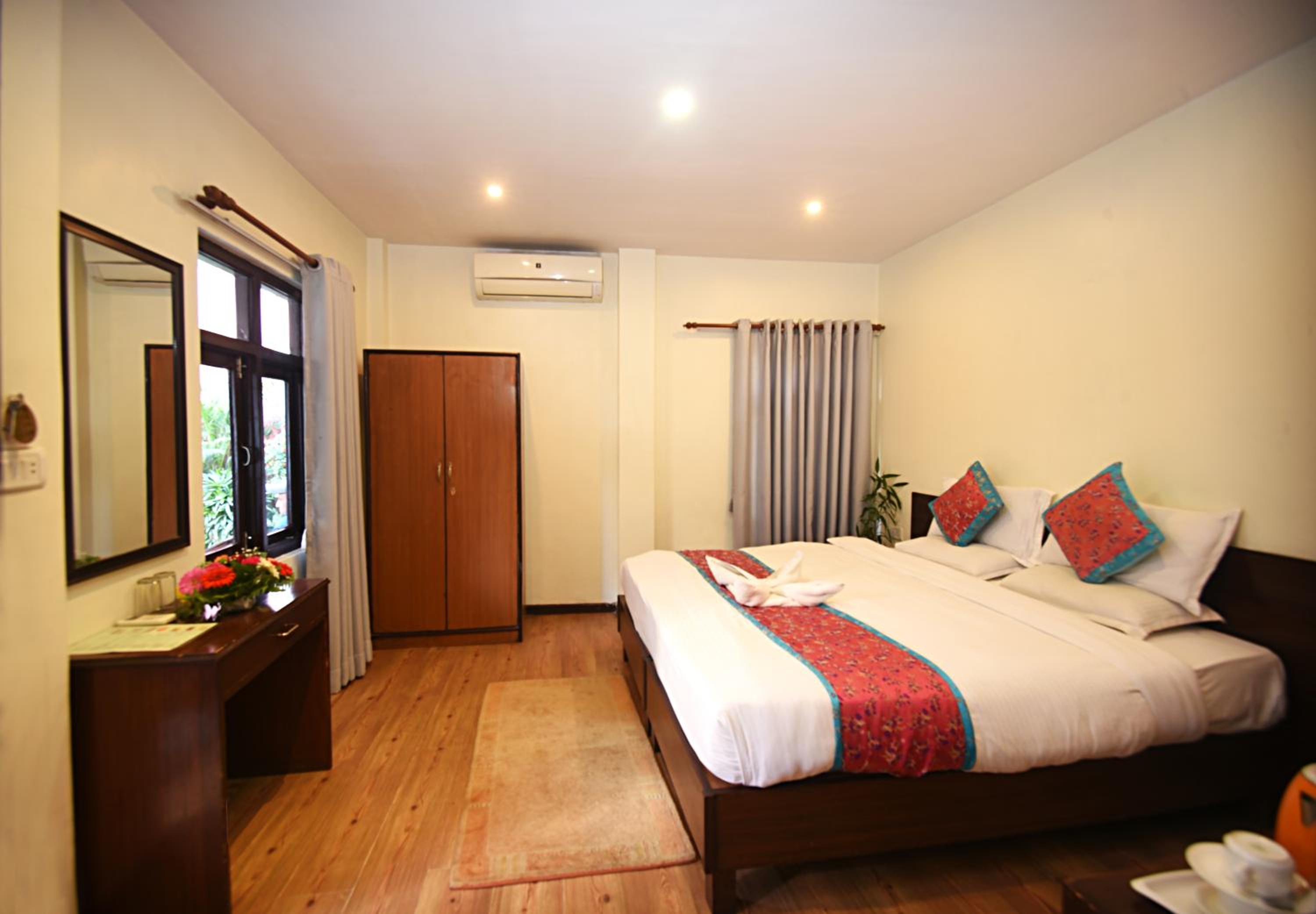 Deluxe Double Or Twin Room - Photo 4