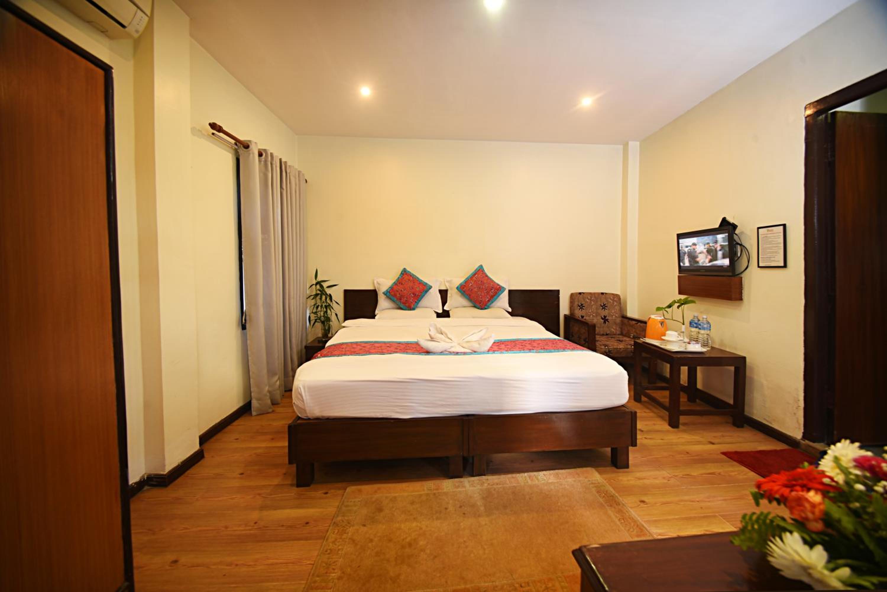 Deluxe Double Or Twin Room - Photo 5