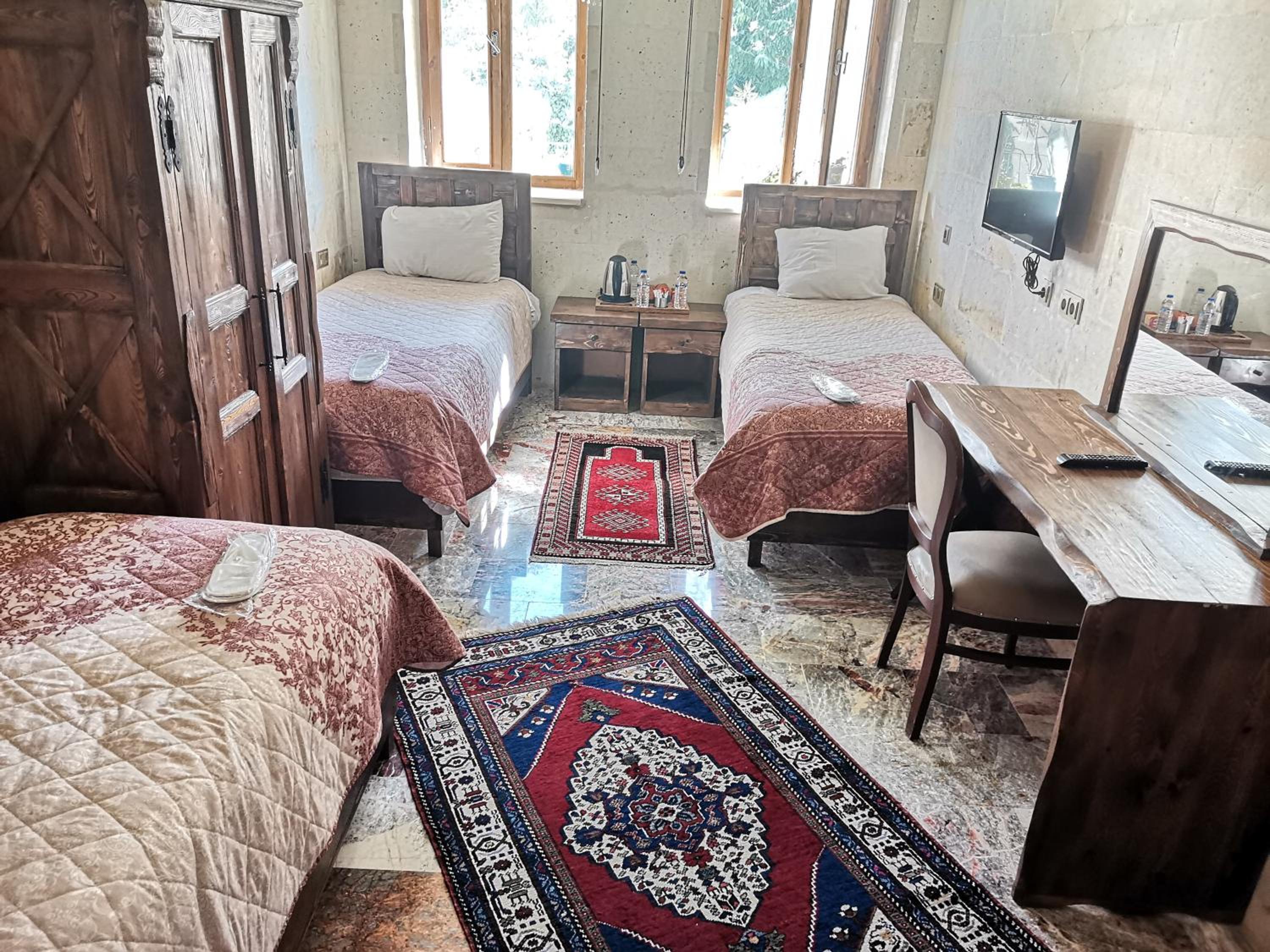 Triple Room with Garden View - Photo 15