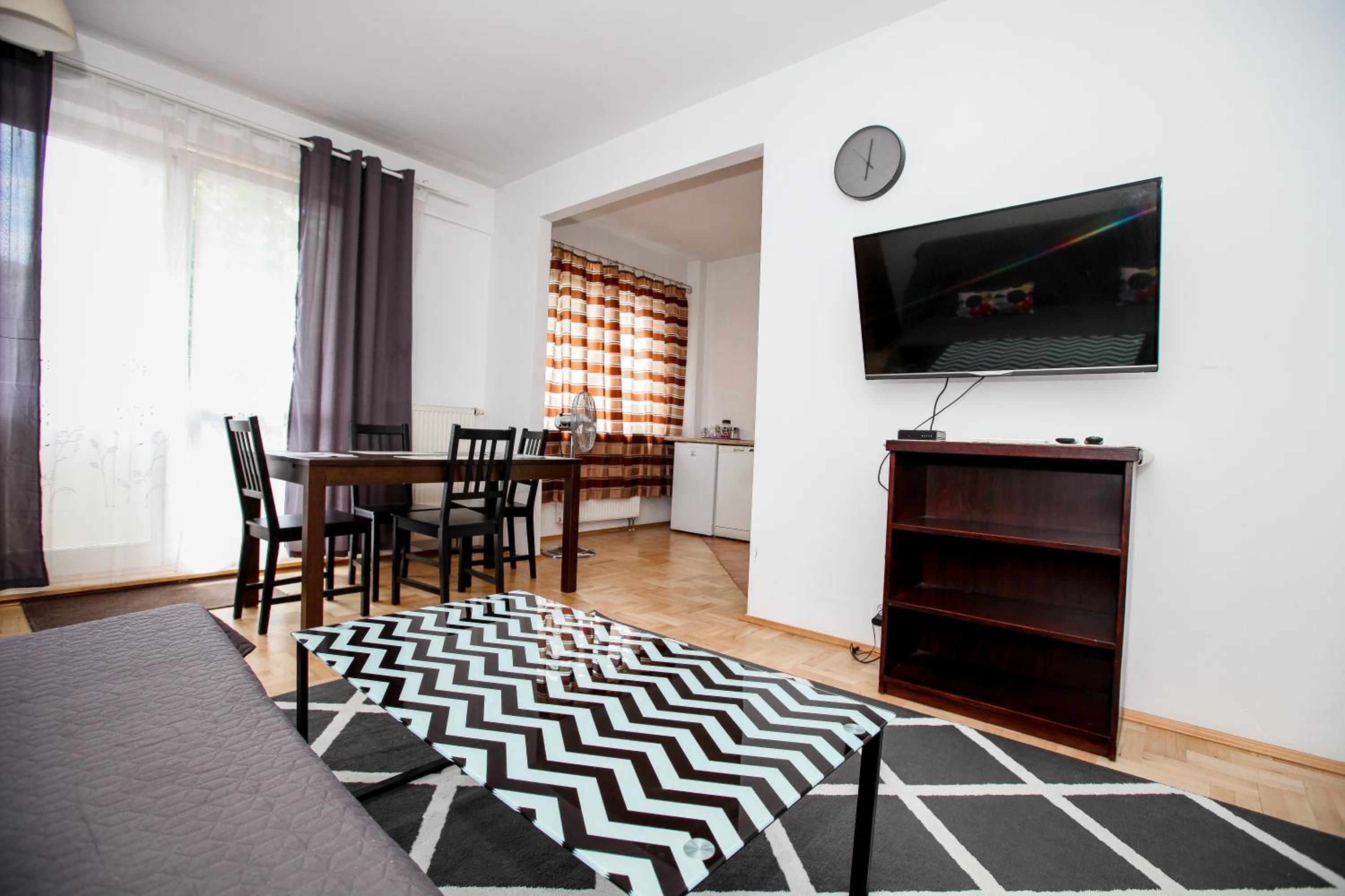 One-Bedroom Apartment - Photo 5