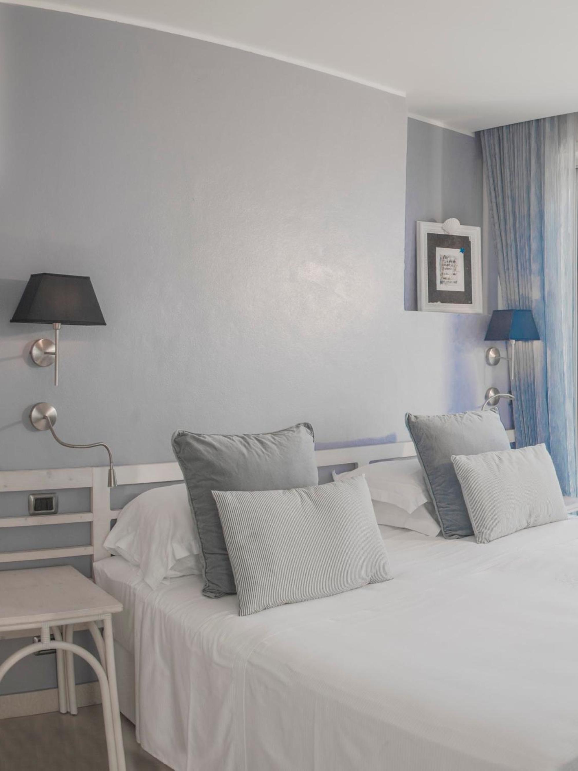 Double Room (1 Adult) - Photo 3