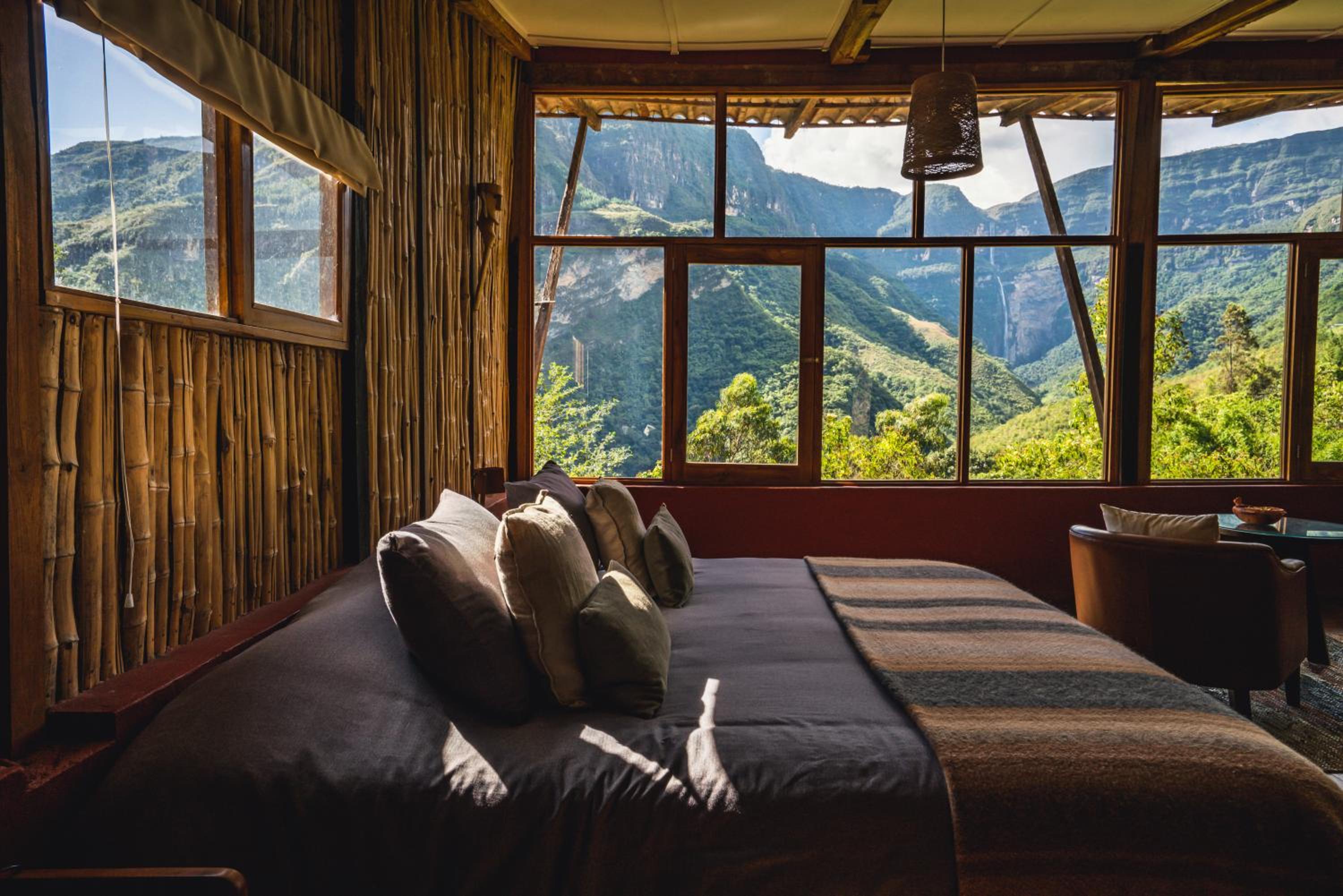 Deluxe King Suite photo 1