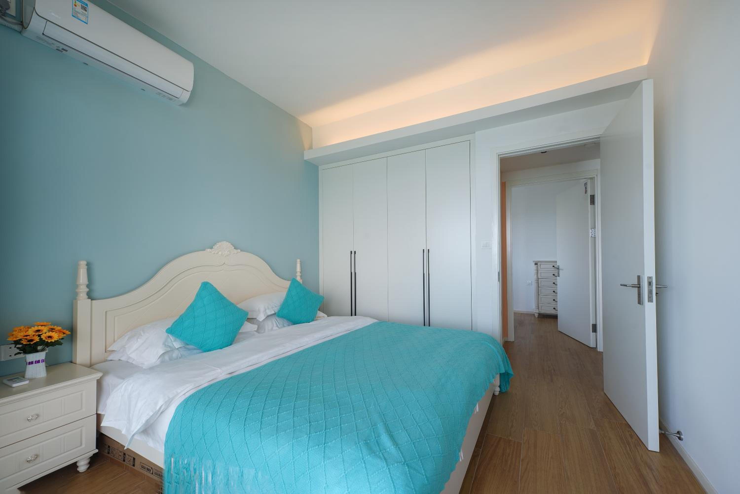 Two-Bedroom Apartment with Sea View photo 2