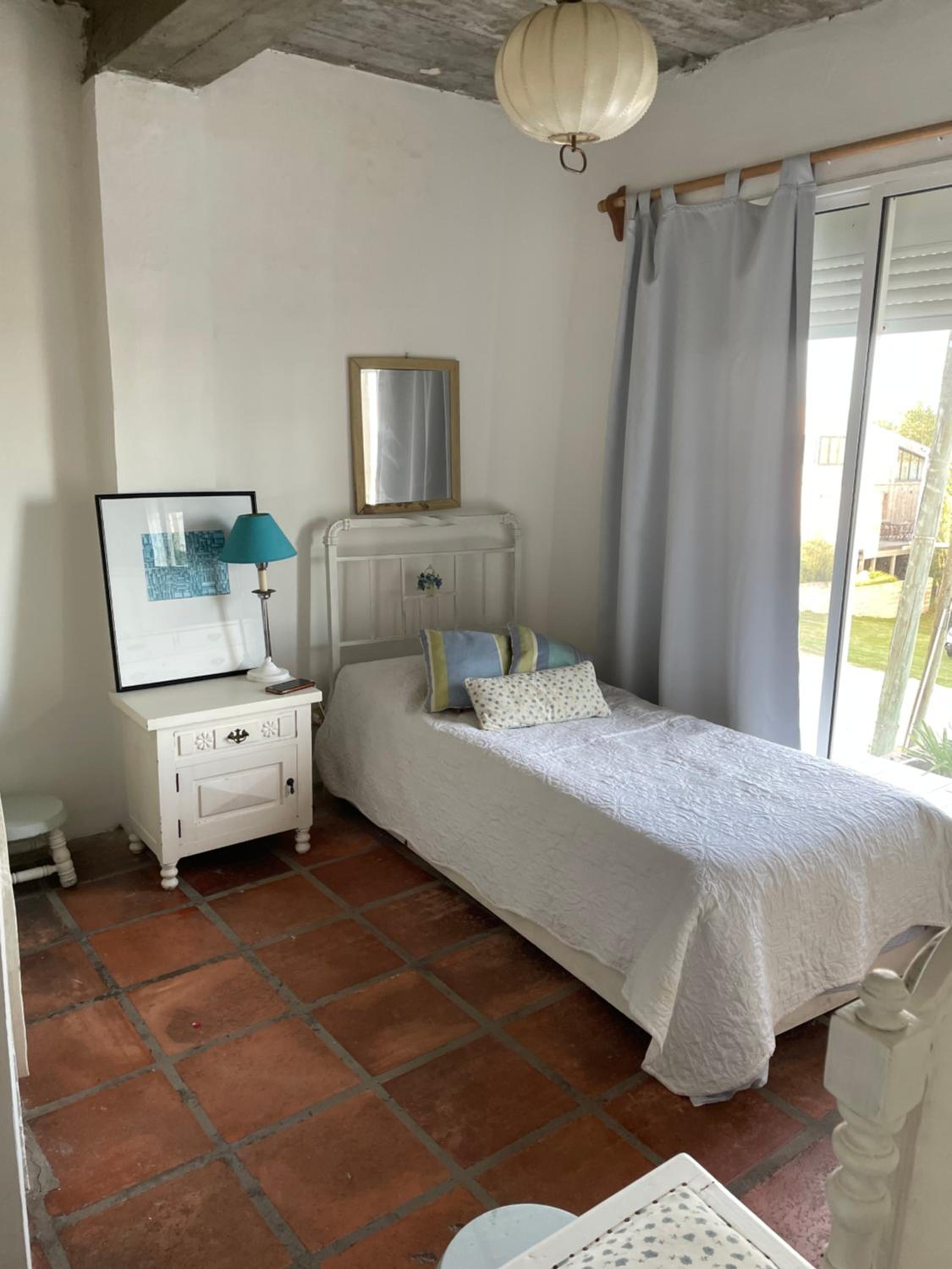 Four-Bedroom House photo 1