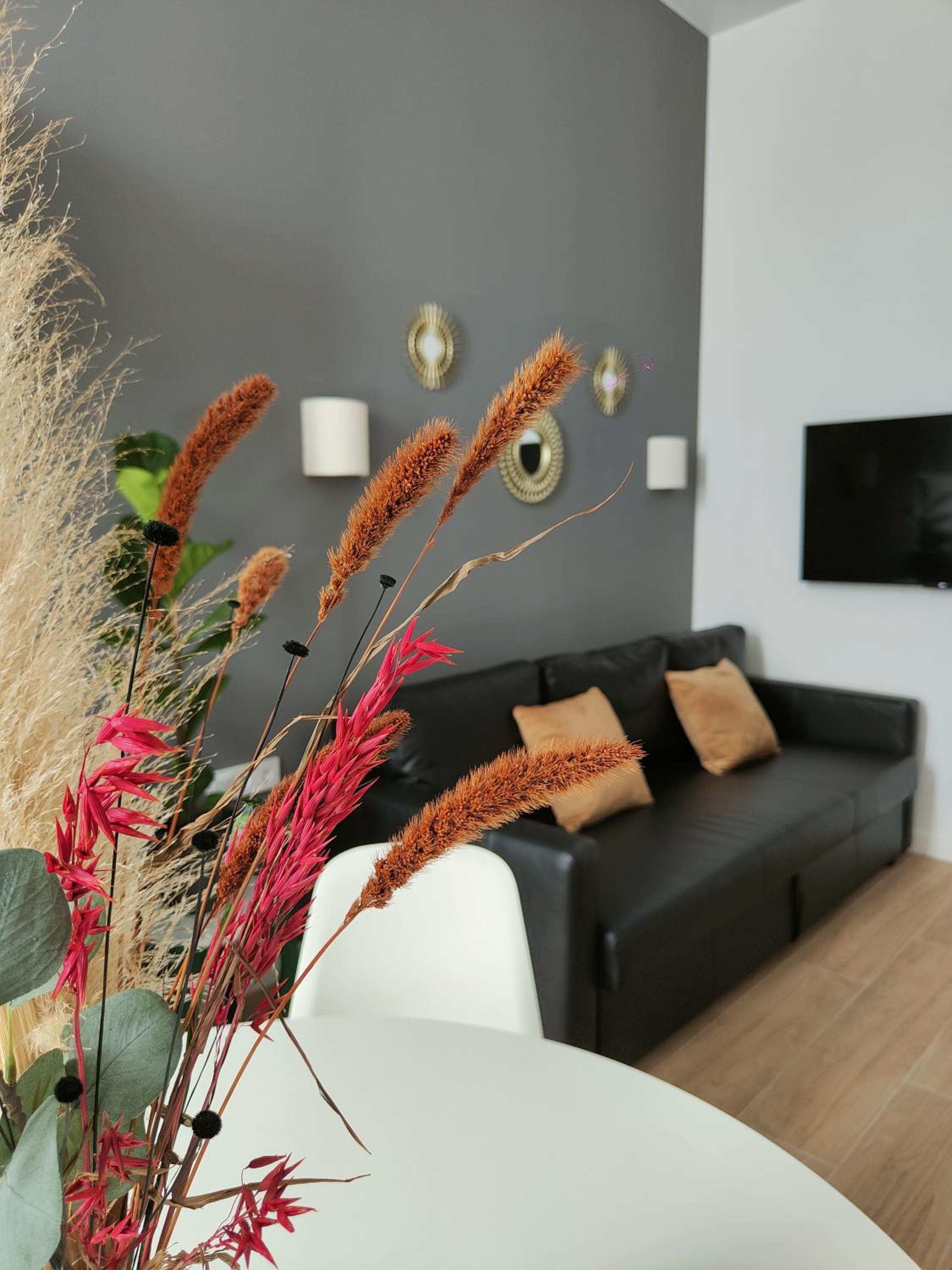 Superior One-Bedroom Apartment