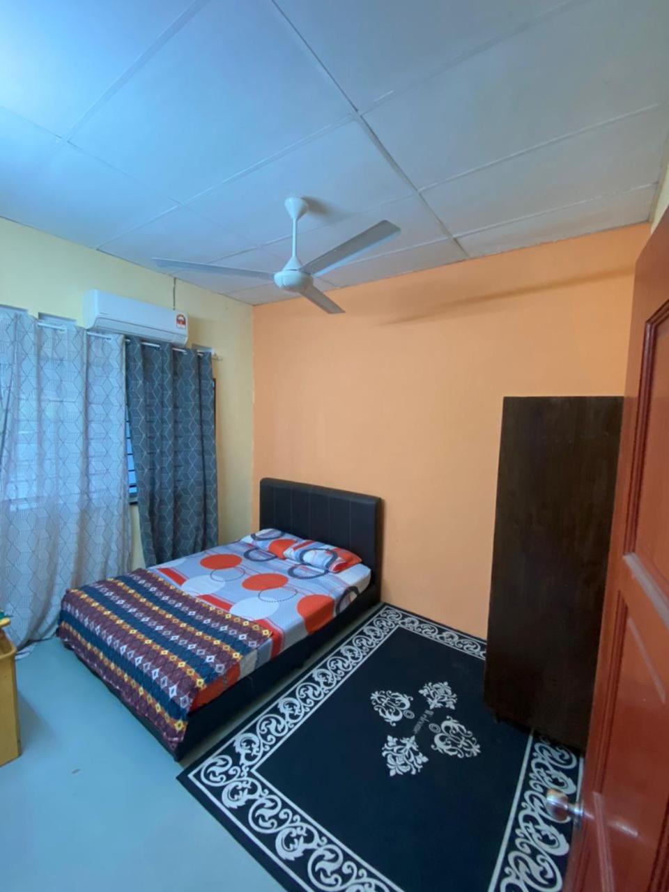 Two-Bedroom House photo 3