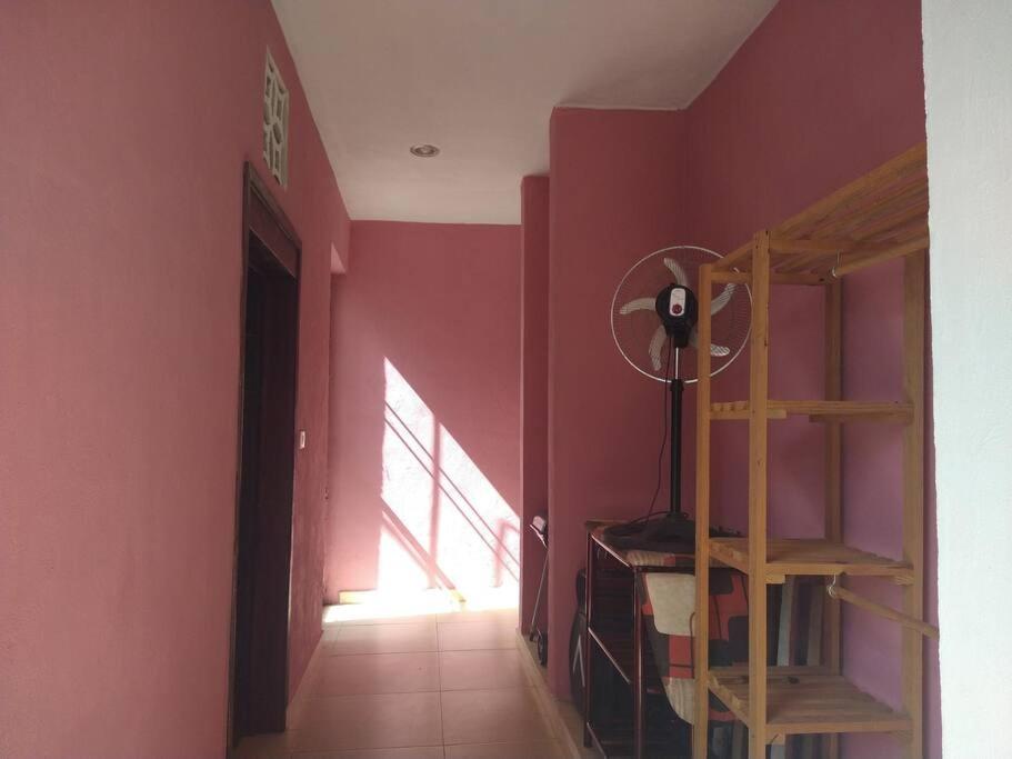 One-Bedroom House photo 2