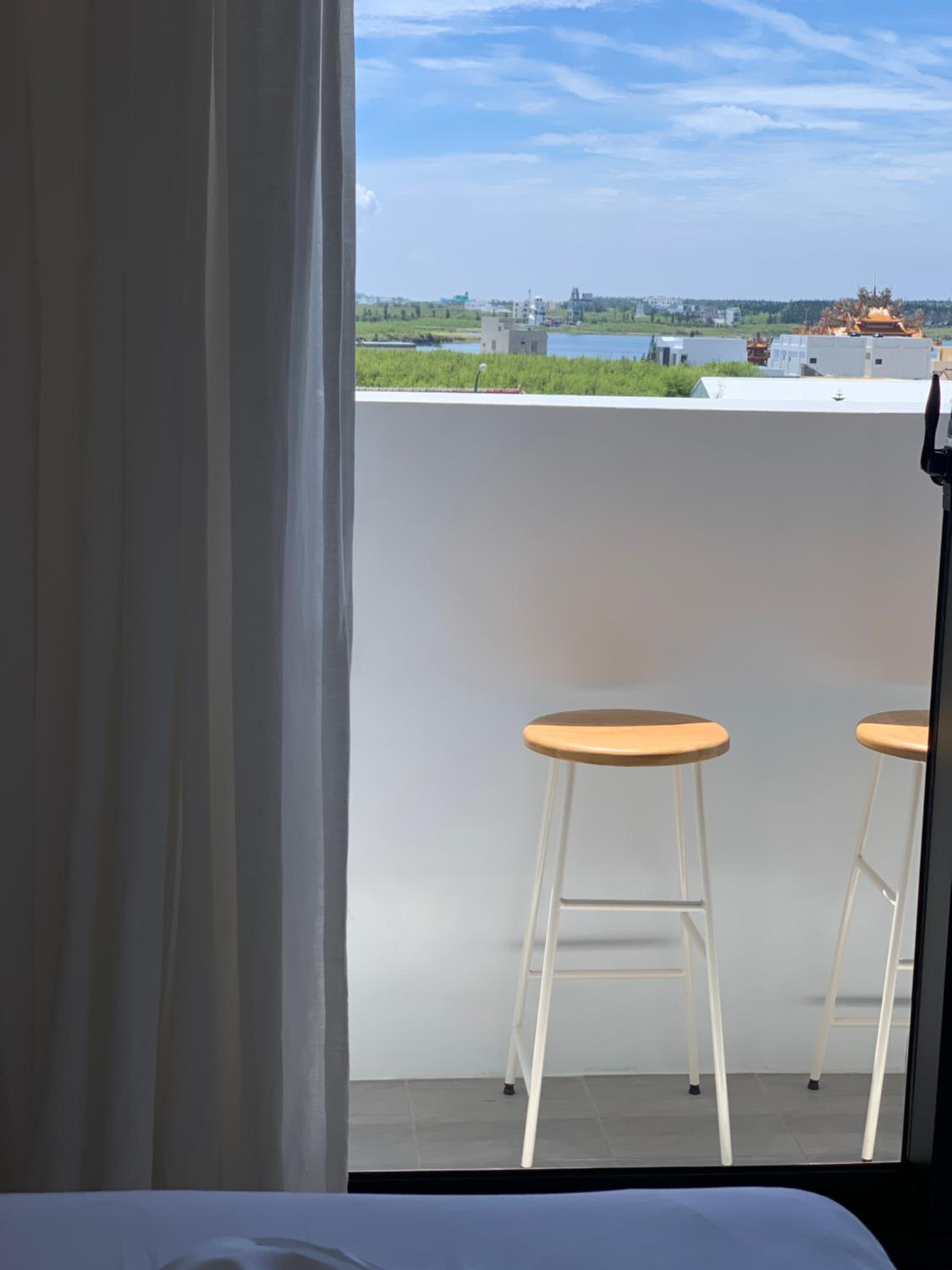 Queen Room with Balcony photo 3